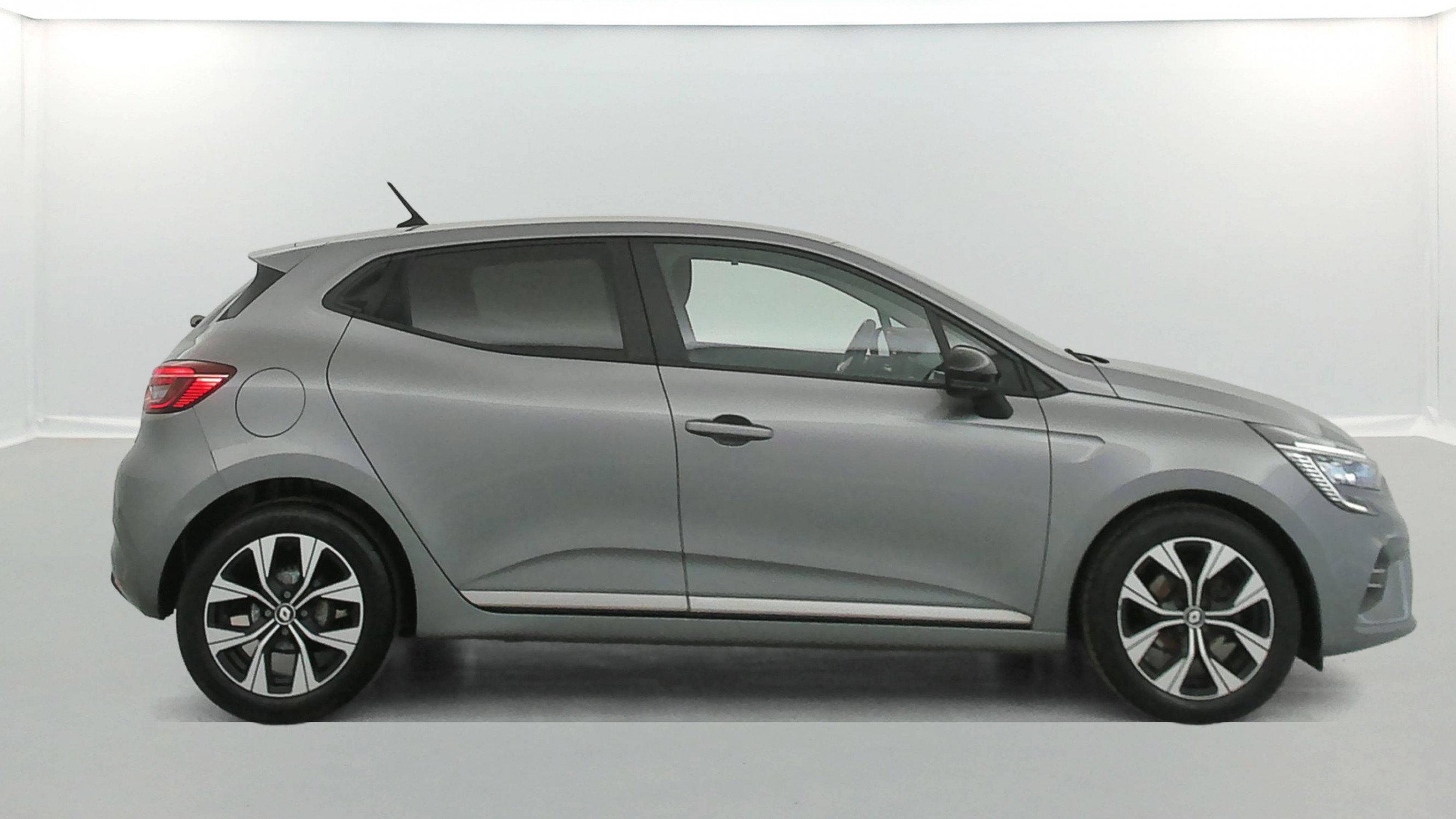 Vente en ligne Renault Clio 5 Clio TCe 90 au prix de 13 990 €