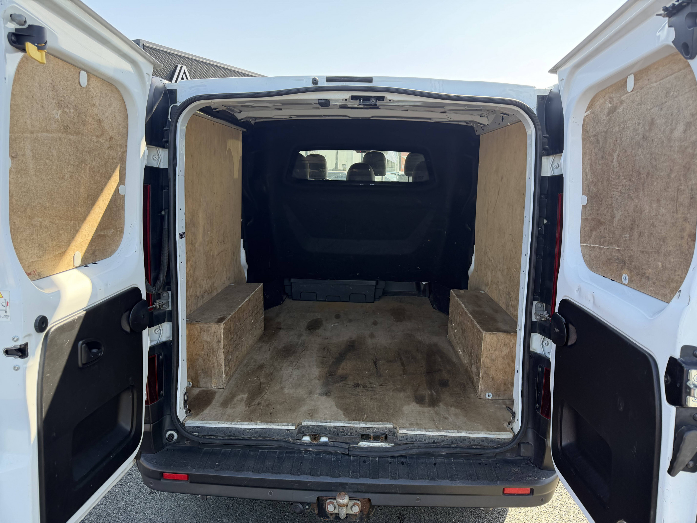 Vente en ligne Renault Trafic Cabine Approfondie TRAFIC CA L2H1 1200 KG DCI 120 au prix de 23 490 €