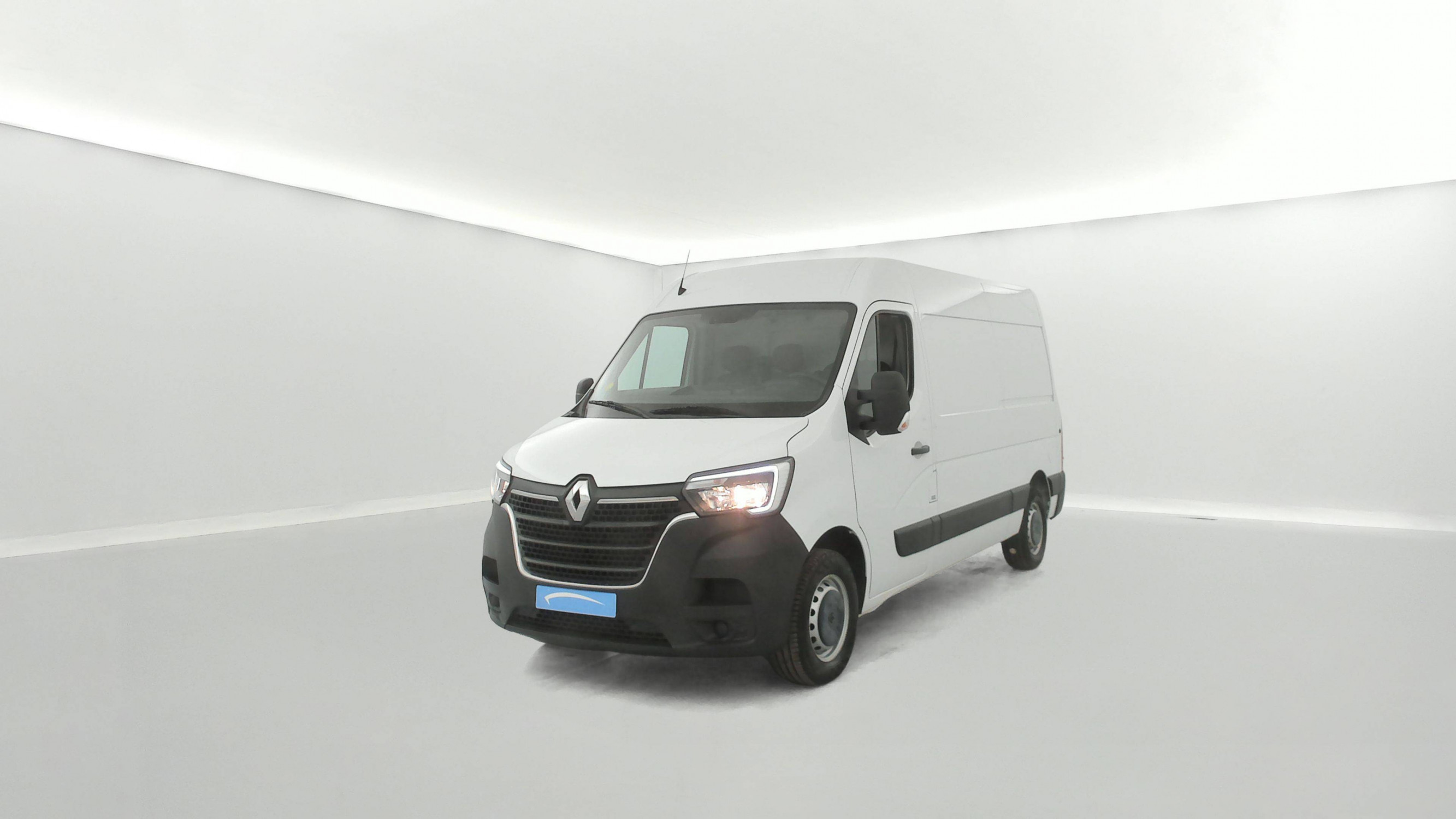 Renault Master Fourgon MASTER FGN TRAC F3500 L2H2 BLUE DCI 135 occasion de 2023 en vente à Brest