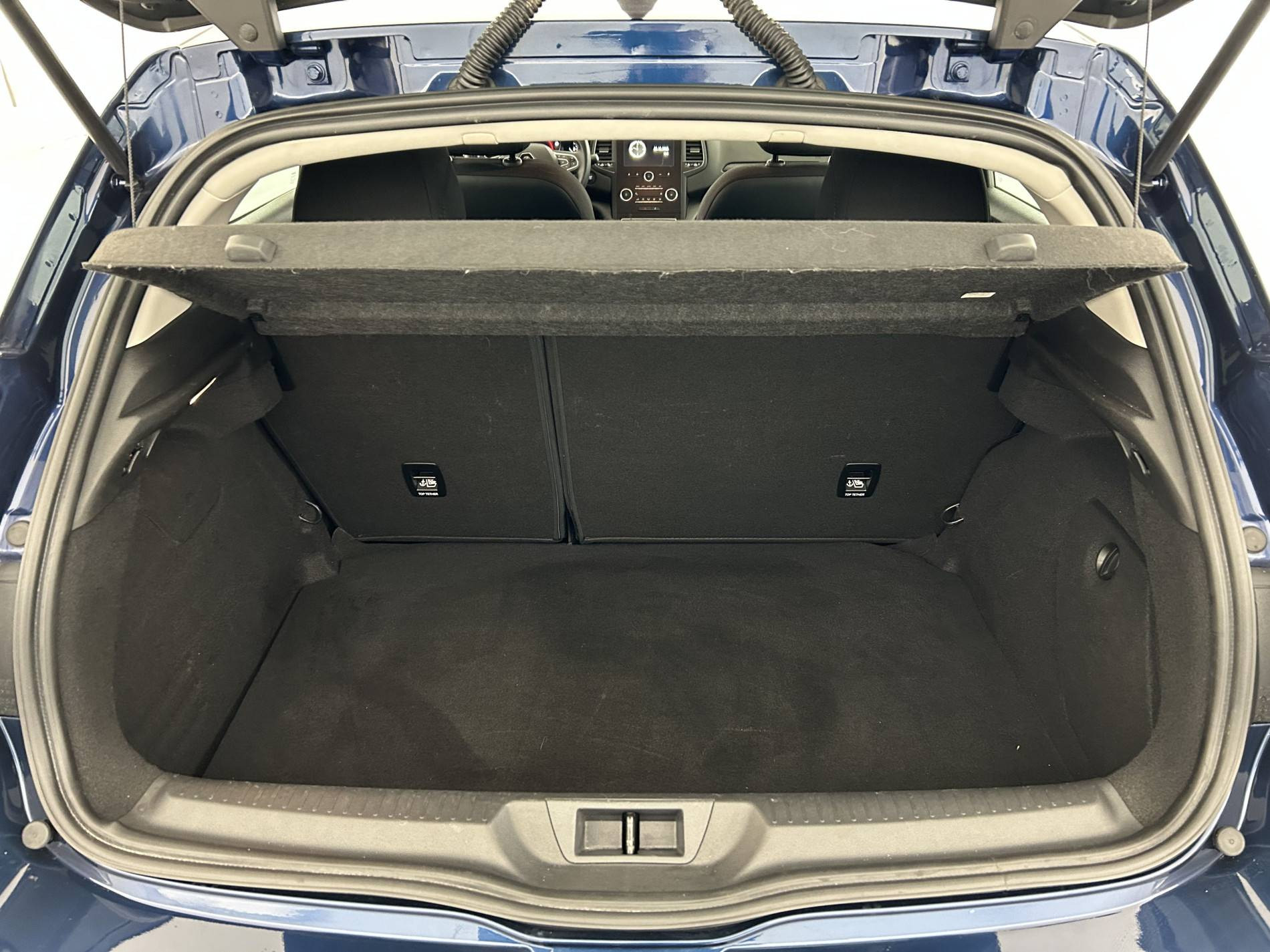 Vente en ligne Renault Megane 4 Mégane IV Berline Blue dCi 115 EDC au prix de 16 400 €