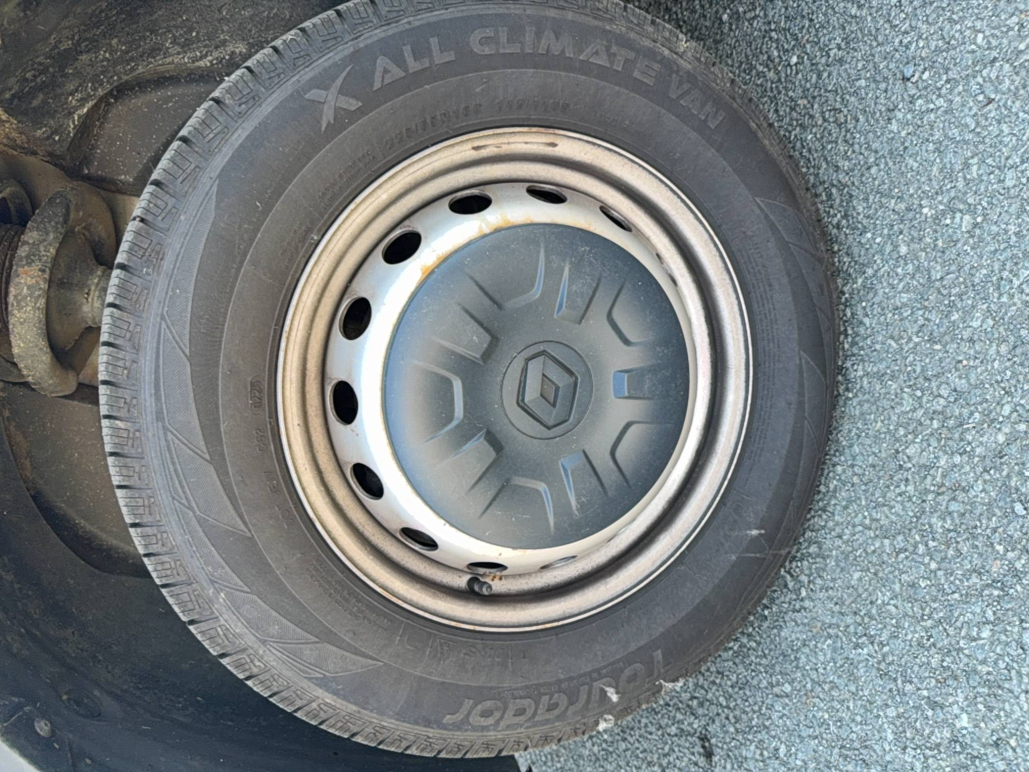 Vente en ligne Renault Master Fourgon MASTER FGN TRAC F3500 L2H2 BLUE DCI 135 au prix de 23 490 €