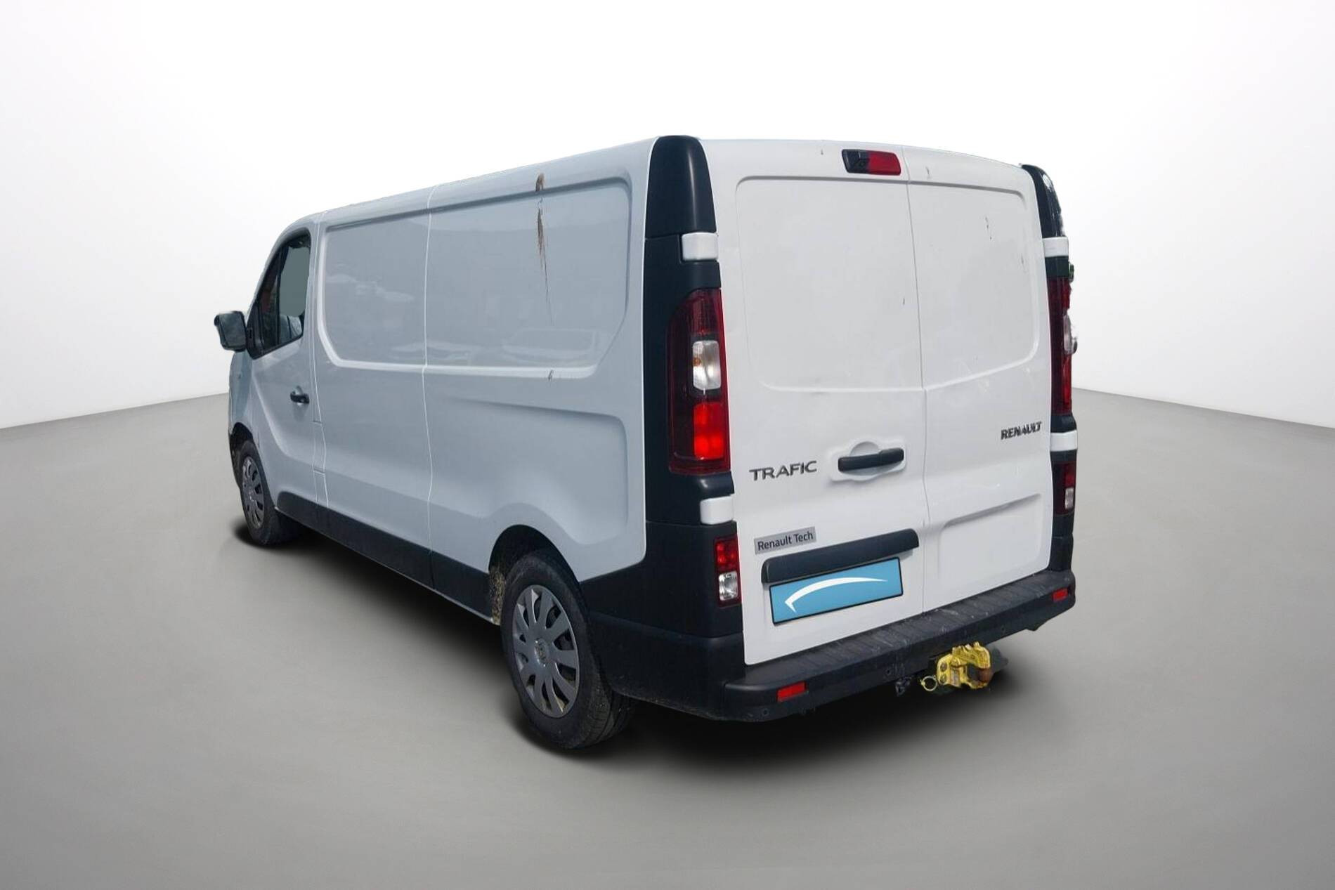 Vente en ligne Renault Trafic 3 Fourgon TRAFIC FGN L2H1 1300 KG DCI 120 au prix de 21 490 €