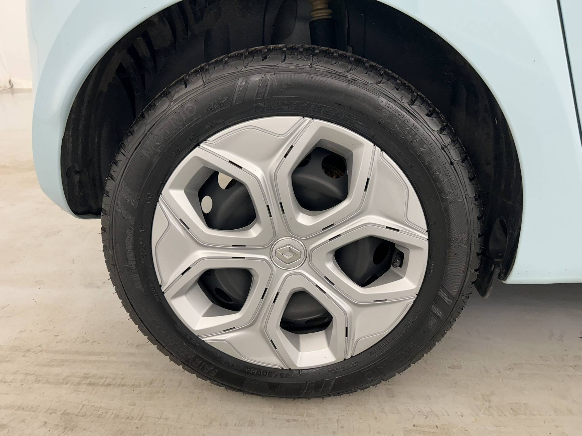 Vente en ligne Renault Twingo Electrique Twingo III E-Tech au prix de 11 990 €