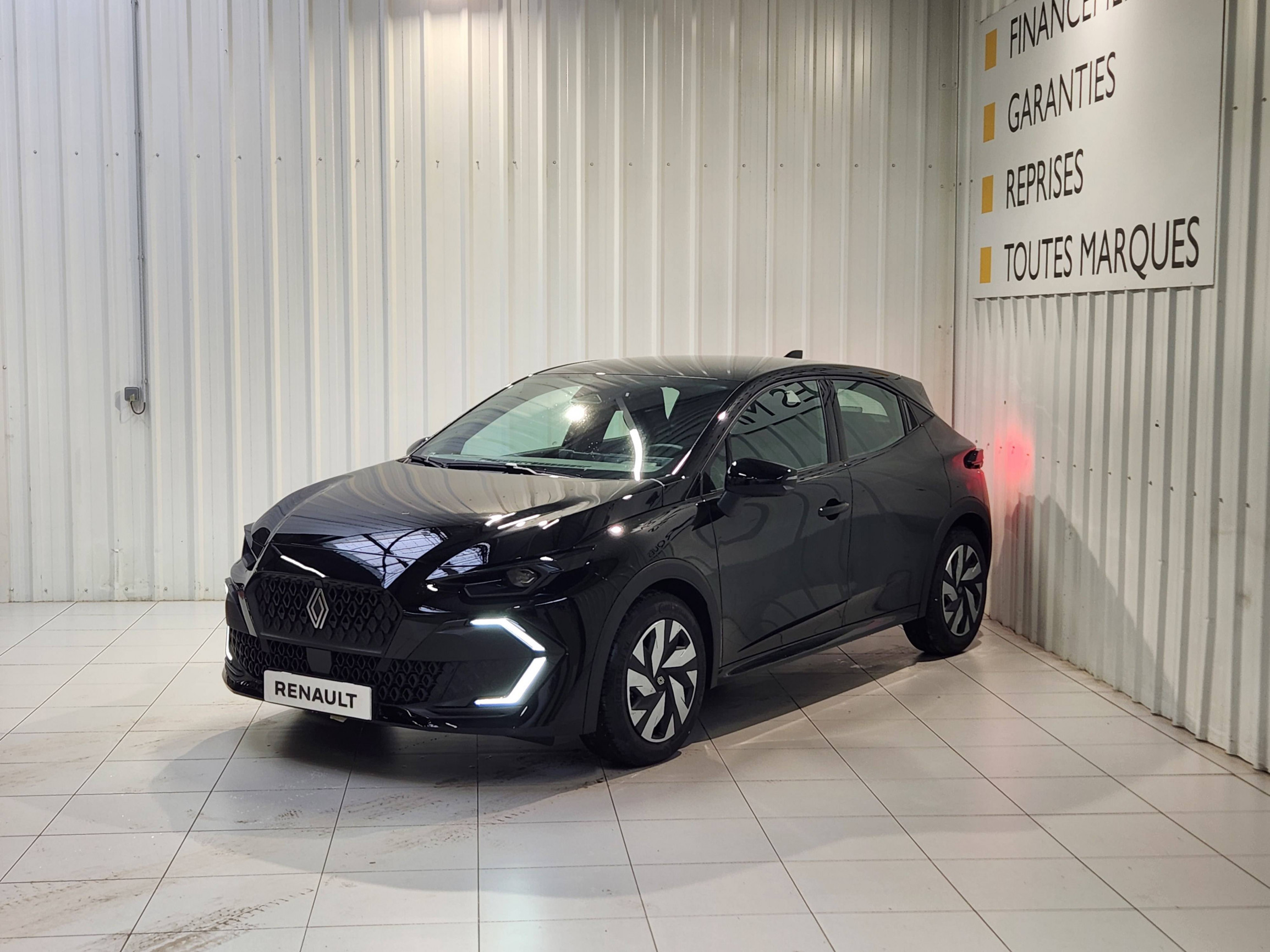 Renault Clio 6 Clio E-Tech full hybrid 160 ch occasion de 2025 en vente à Morlaix