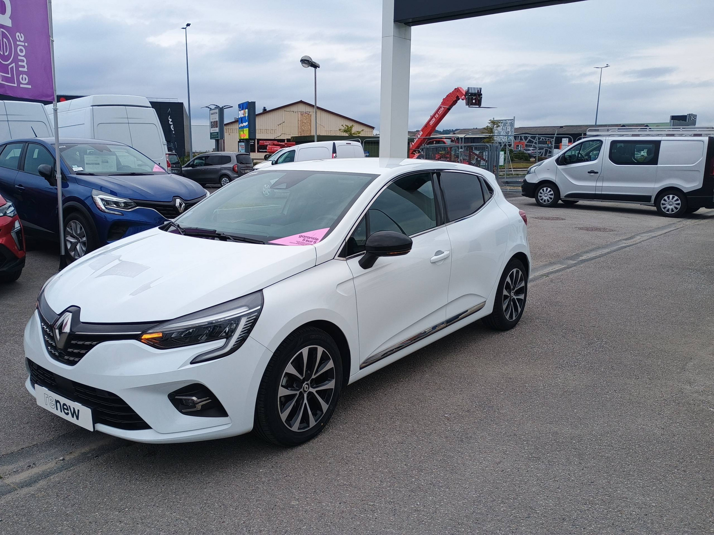 Renault Clio 5 Clio E-Tech full hybrid 145 occasion de 2023 en vente à Cherbourg