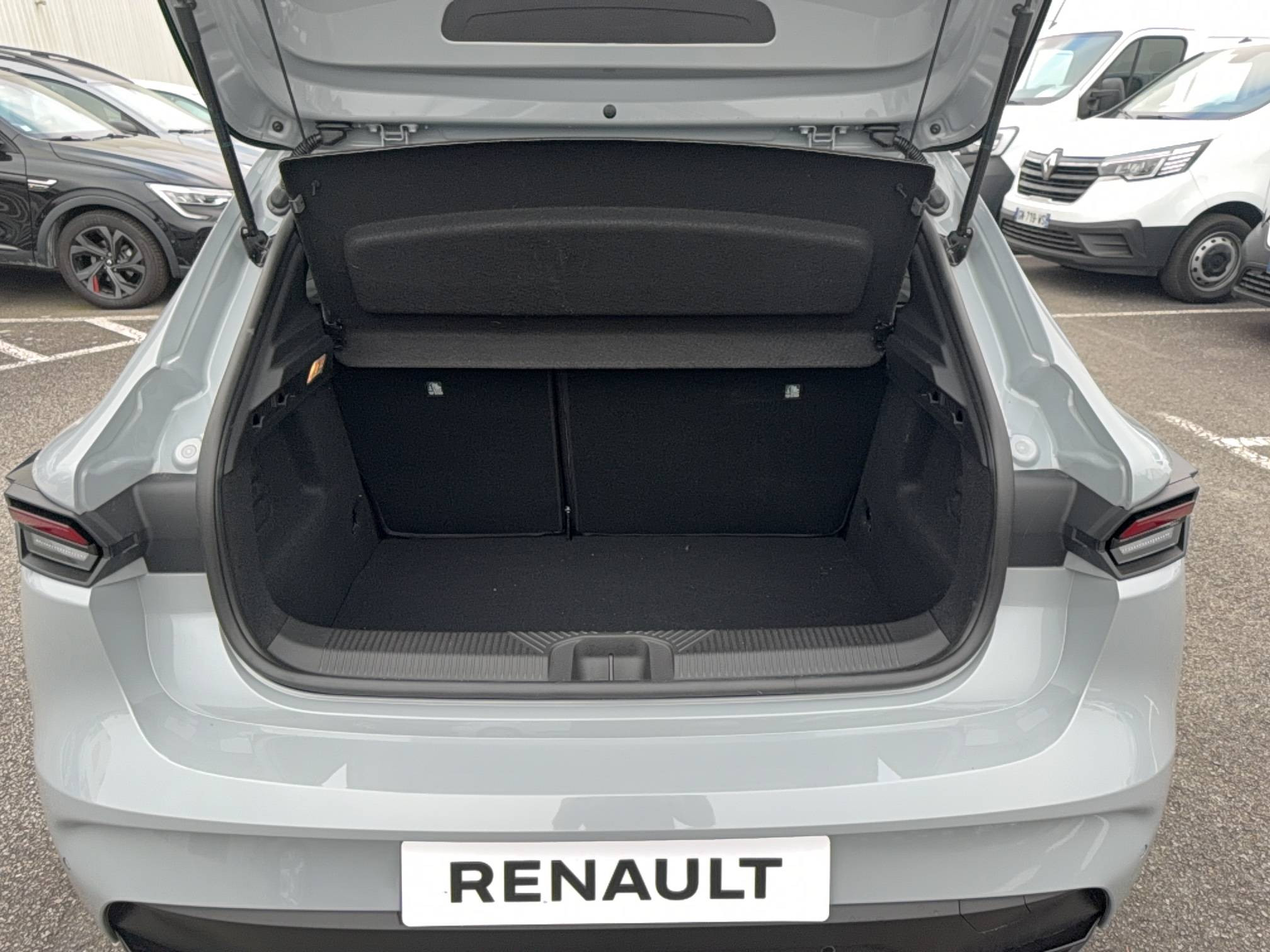 Vente en ligne Renault Clio 6 Clio E-Tech full hybrid 160 ch au prix de 25 990 €