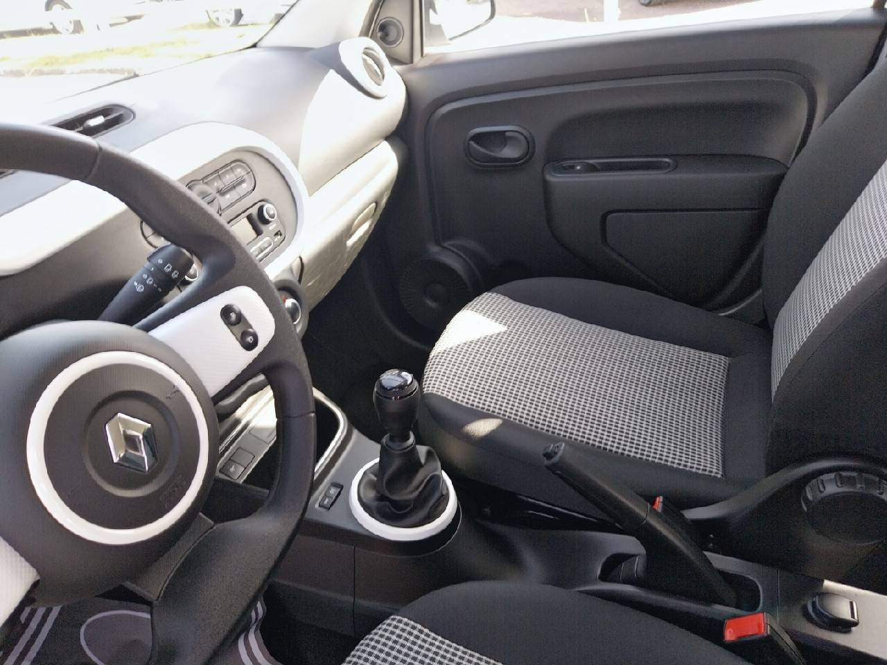 Vente en ligne Renault Twingo 3  SCe 65 - 20 au prix de 10 490 €