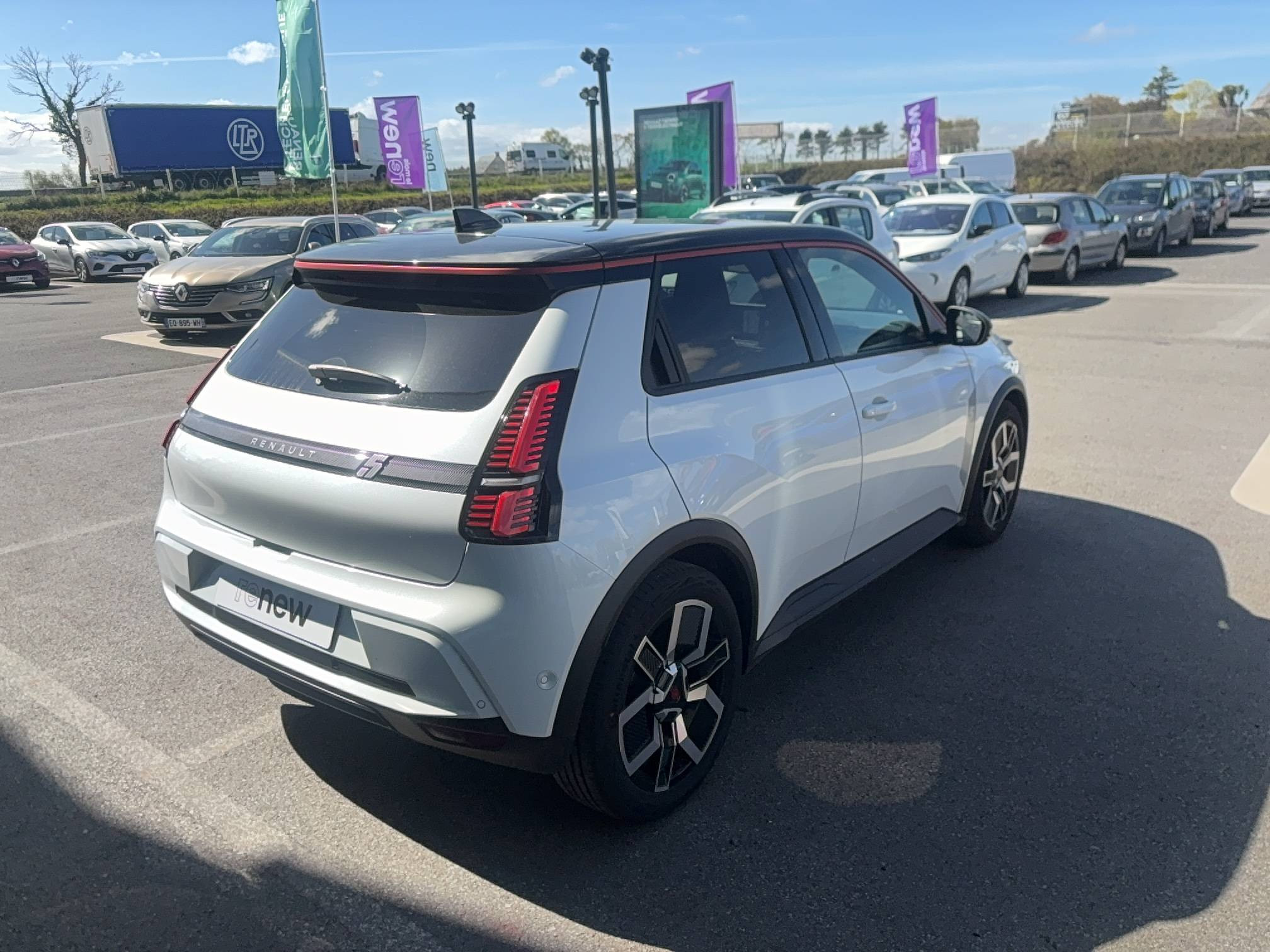 Vente en ligne Renault R5 E-Tech  120 ch autonomie urbaine au prix de 30 490 €