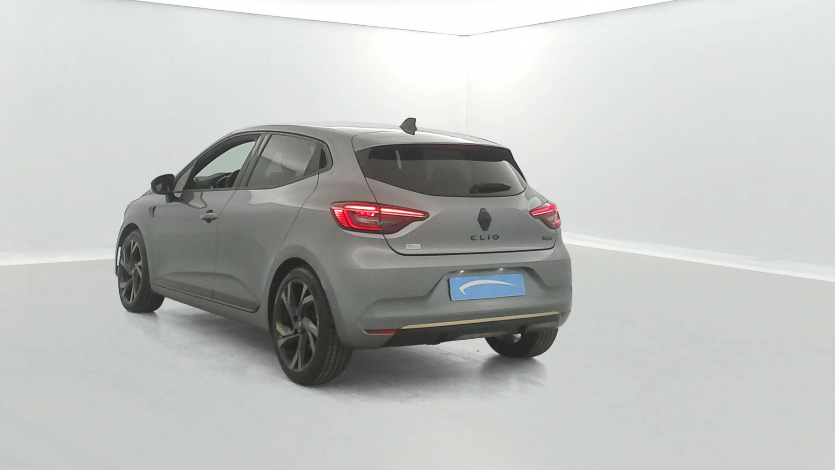 Vente en ligne Renault Clio 5 Clio E-Tech hybride 145 au prix de 19 609 €