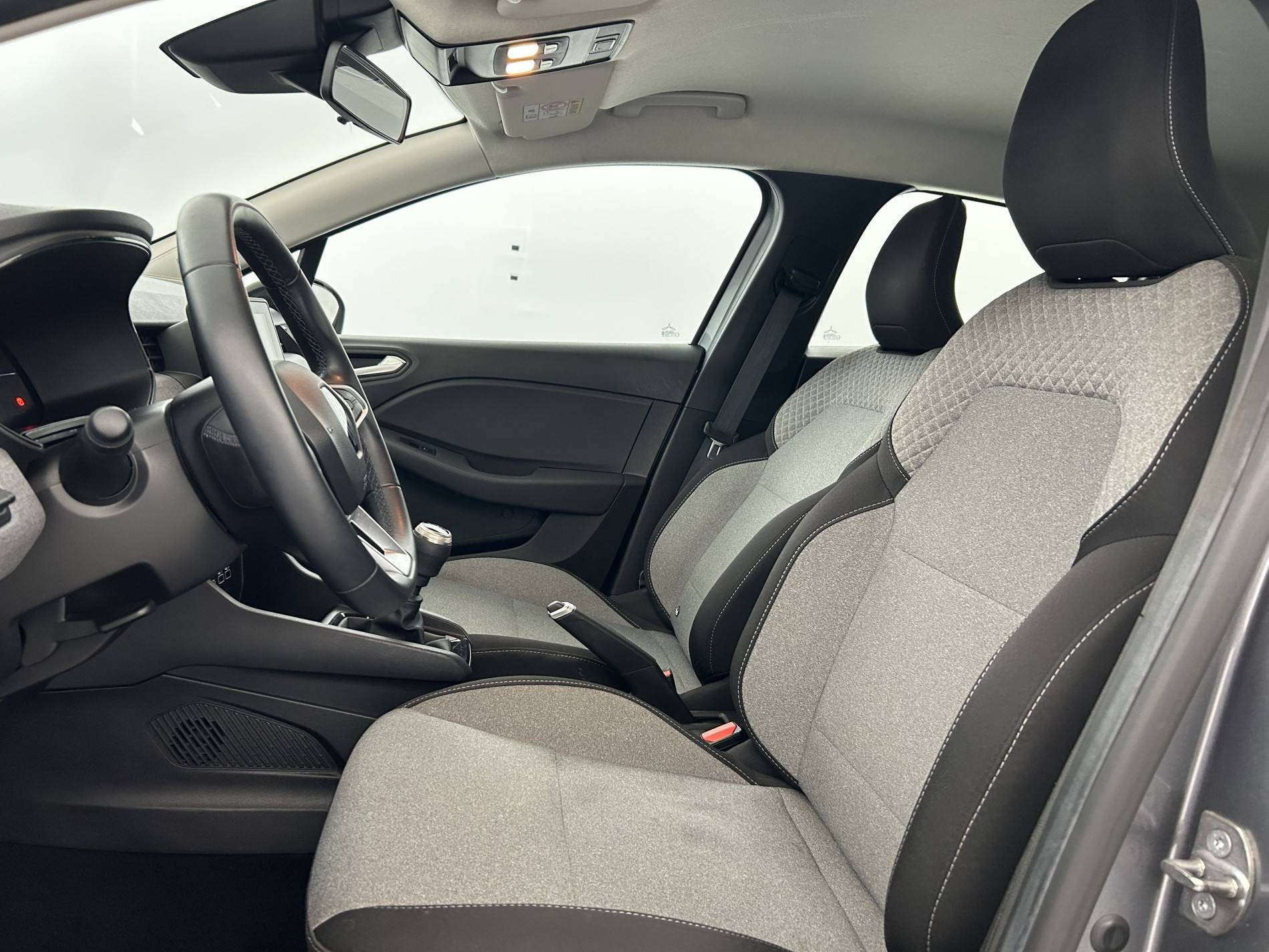 Vente en ligne Renault Clio 5 Clio TCe 90 au prix de 14 890 €
