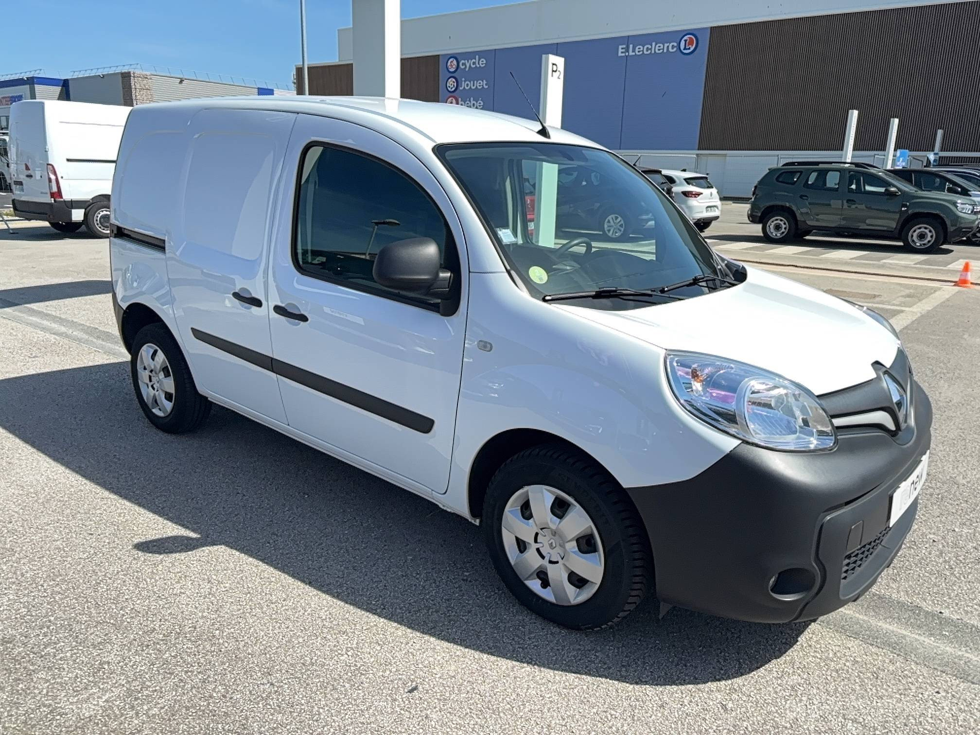 Vente en ligne Renault Kangoo Express  BLUE DCI 80 au prix de 12 290 €