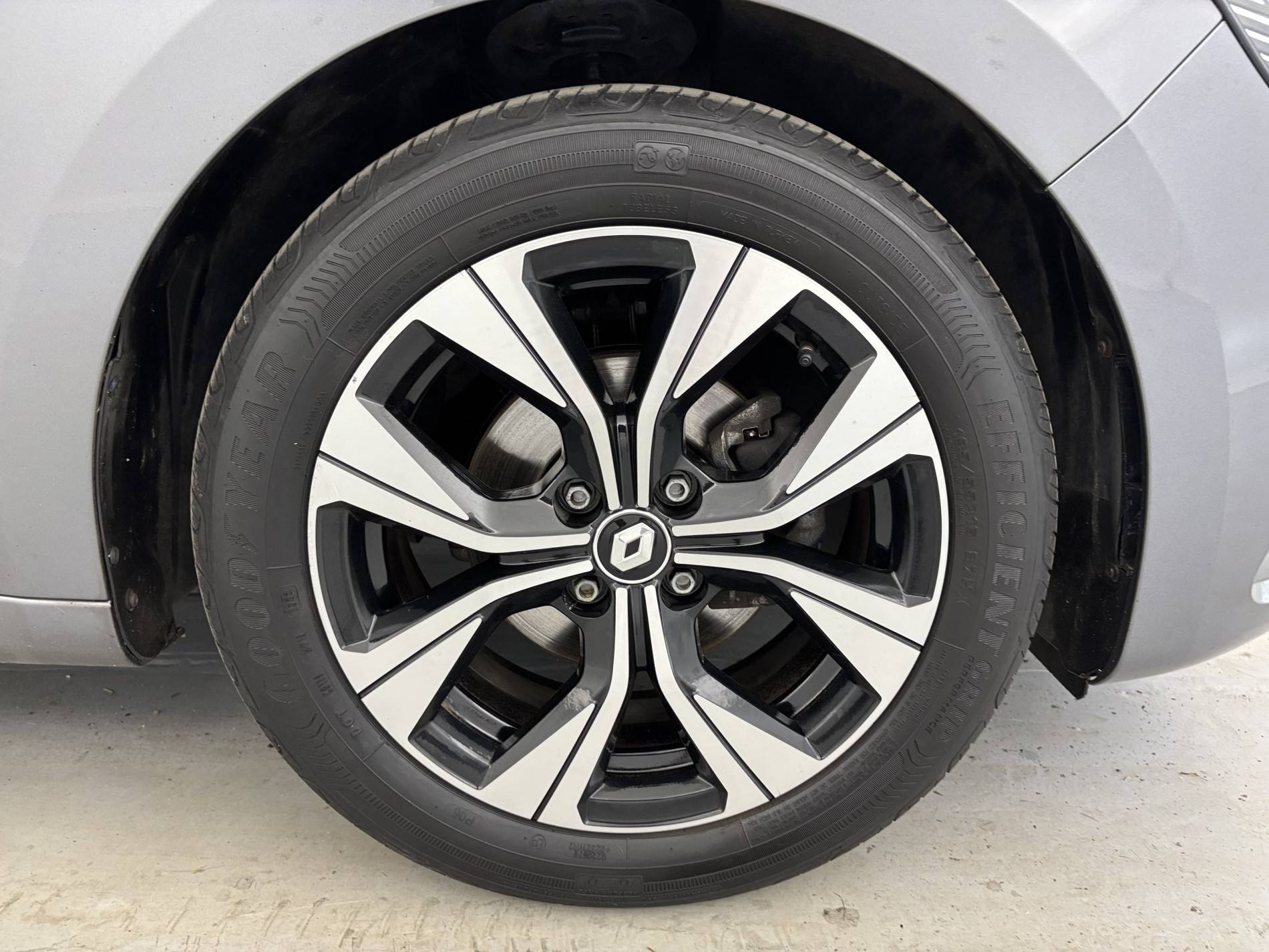 Vente en ligne Renault Clio 5 Clio TCe 90 au prix de 14 790 €