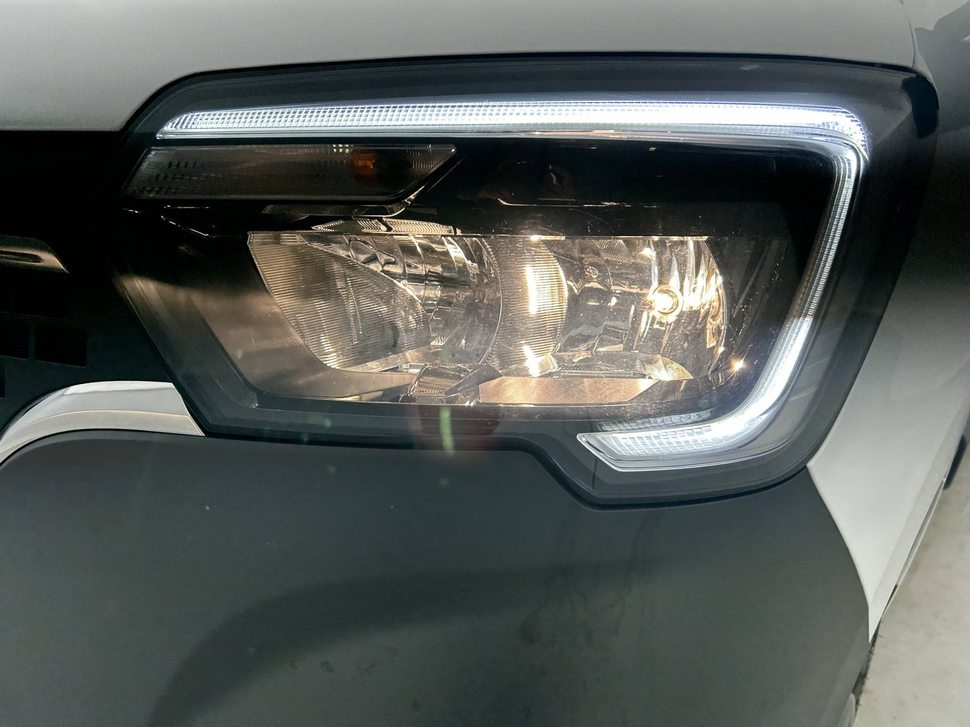 Vente en ligne Renault Master Fourgon MASTER FGN TRAC F3500 L2H2 BLUE DCI 135 au prix de 23 990 €