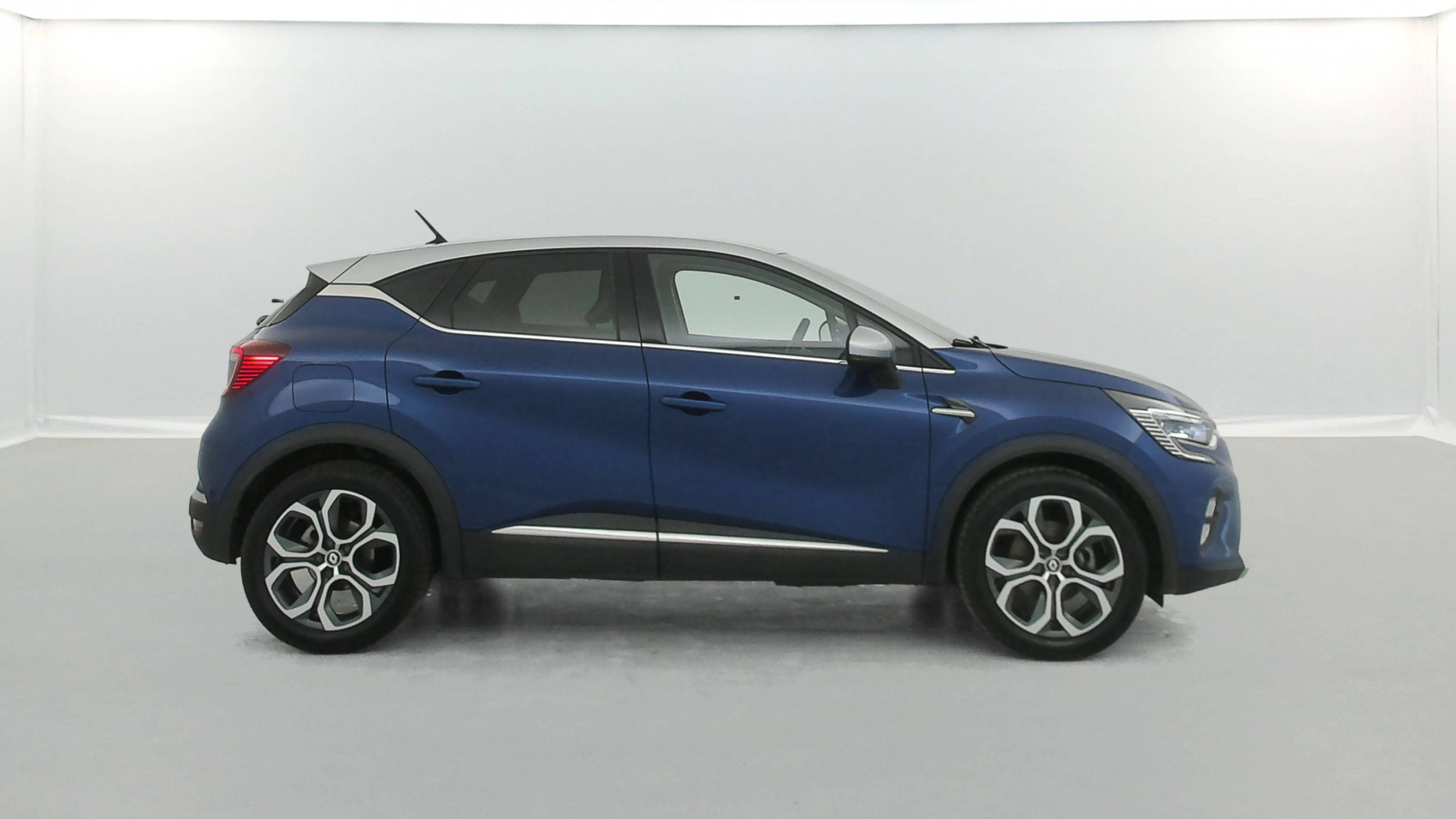 Vente en ligne Renault Captur  E-Tech 145 - 21 au prix de 17 890 €