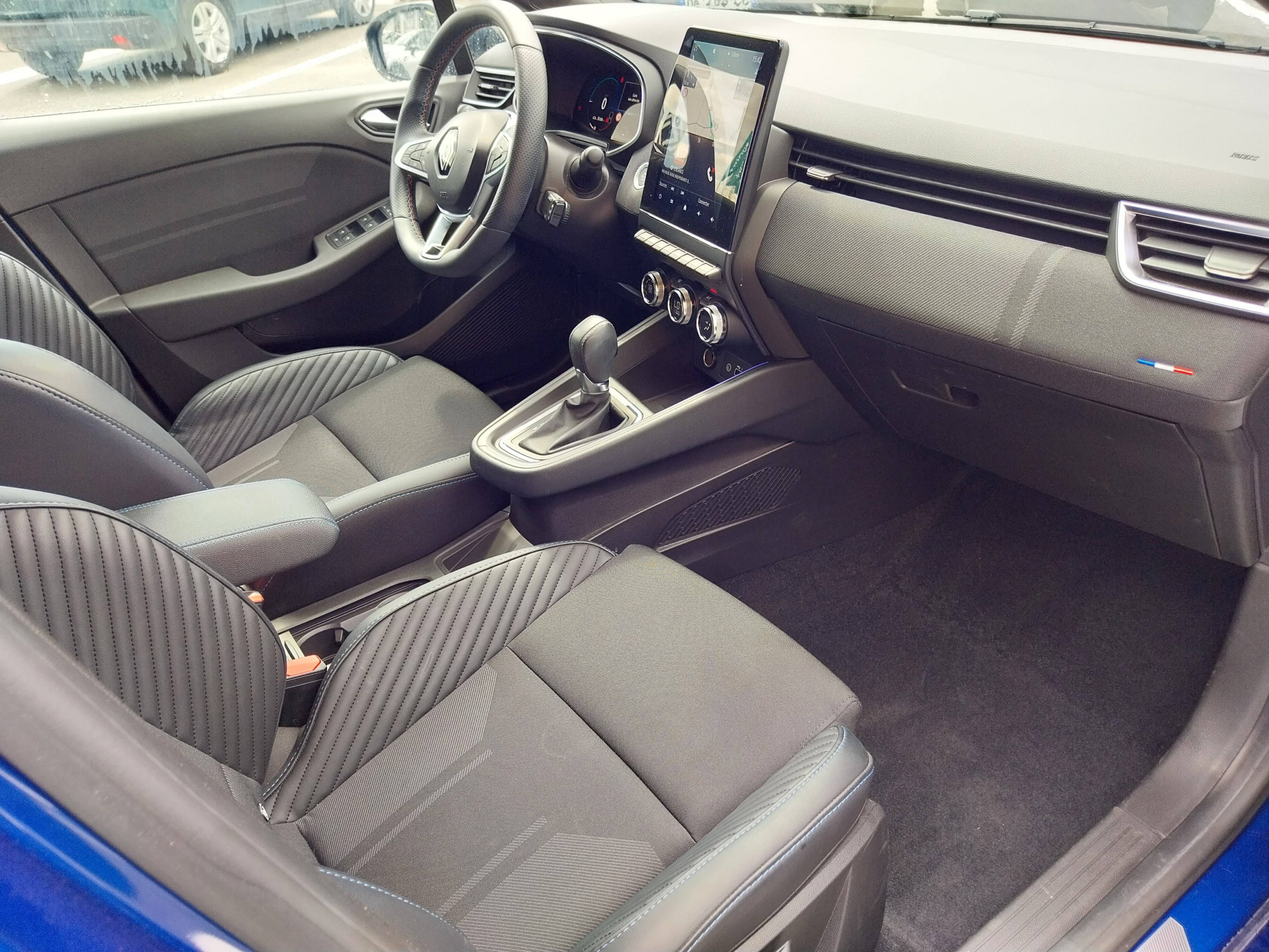 Vente en ligne Renault Clio 5 Clio E-Tech full hybrid 145 au prix de 21 490 €