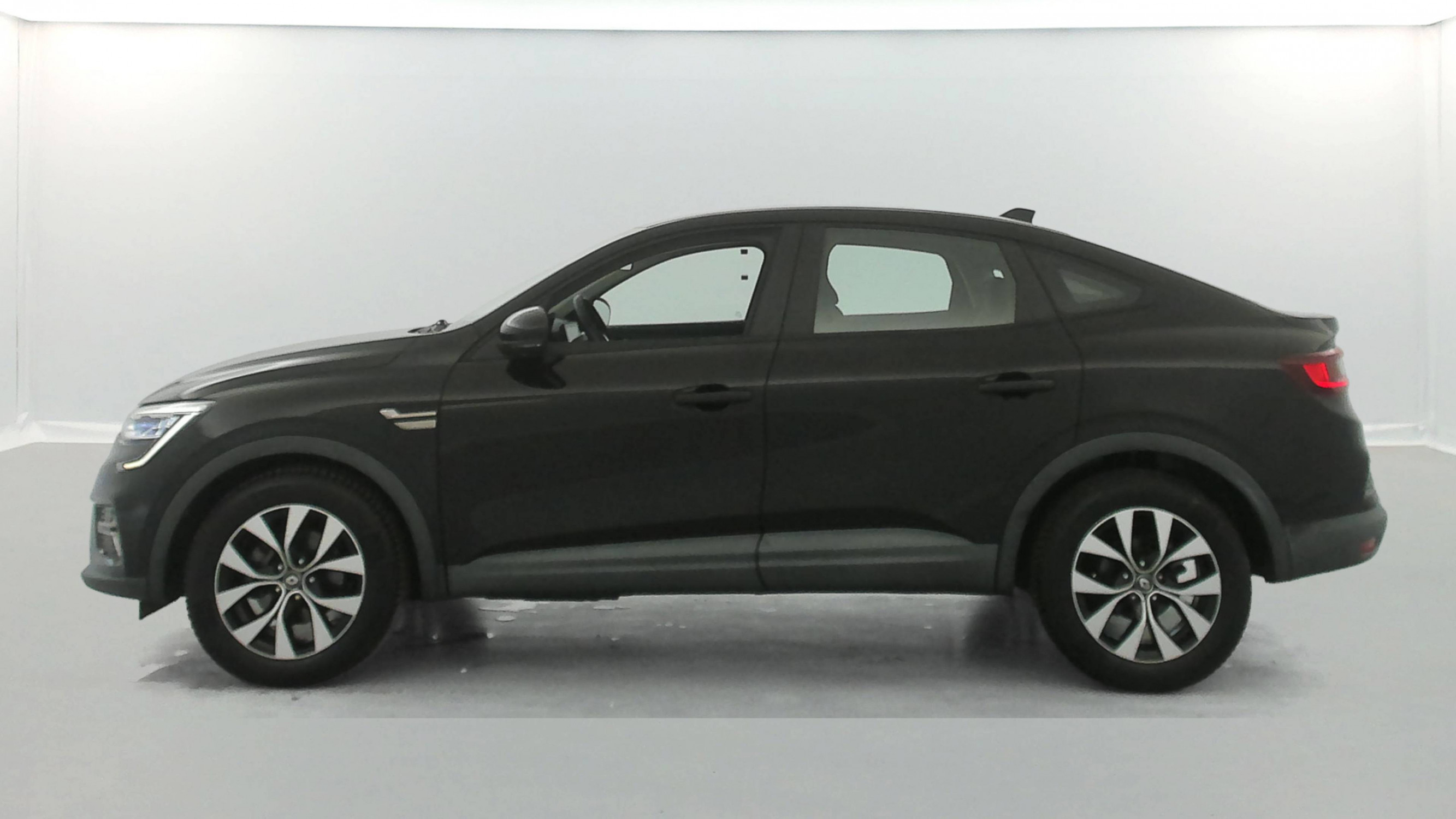 Vente en ligne Renault Arkana  E-Tech 145 au prix de 18 290 €
