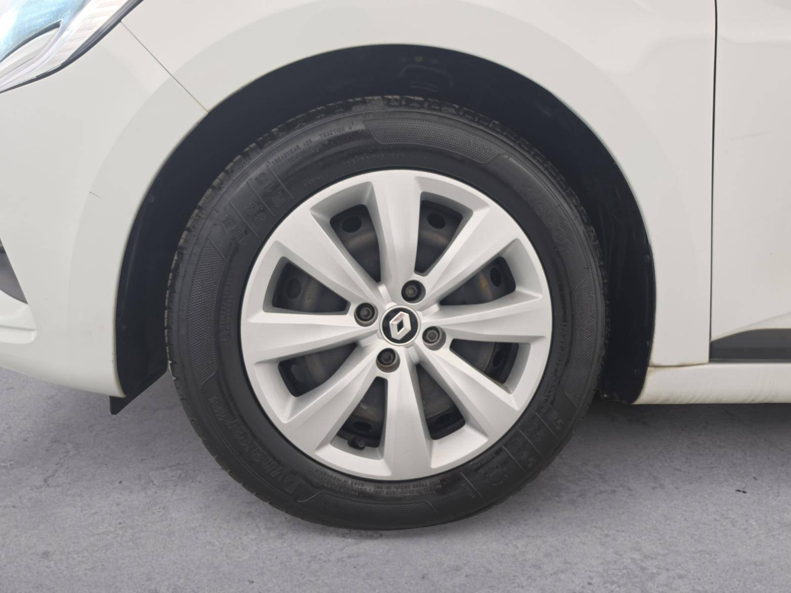 Vente en ligne Renault Clio 5 CLIO SOCIETE BLUE DCI 100 - 21N au prix de 11 990 €