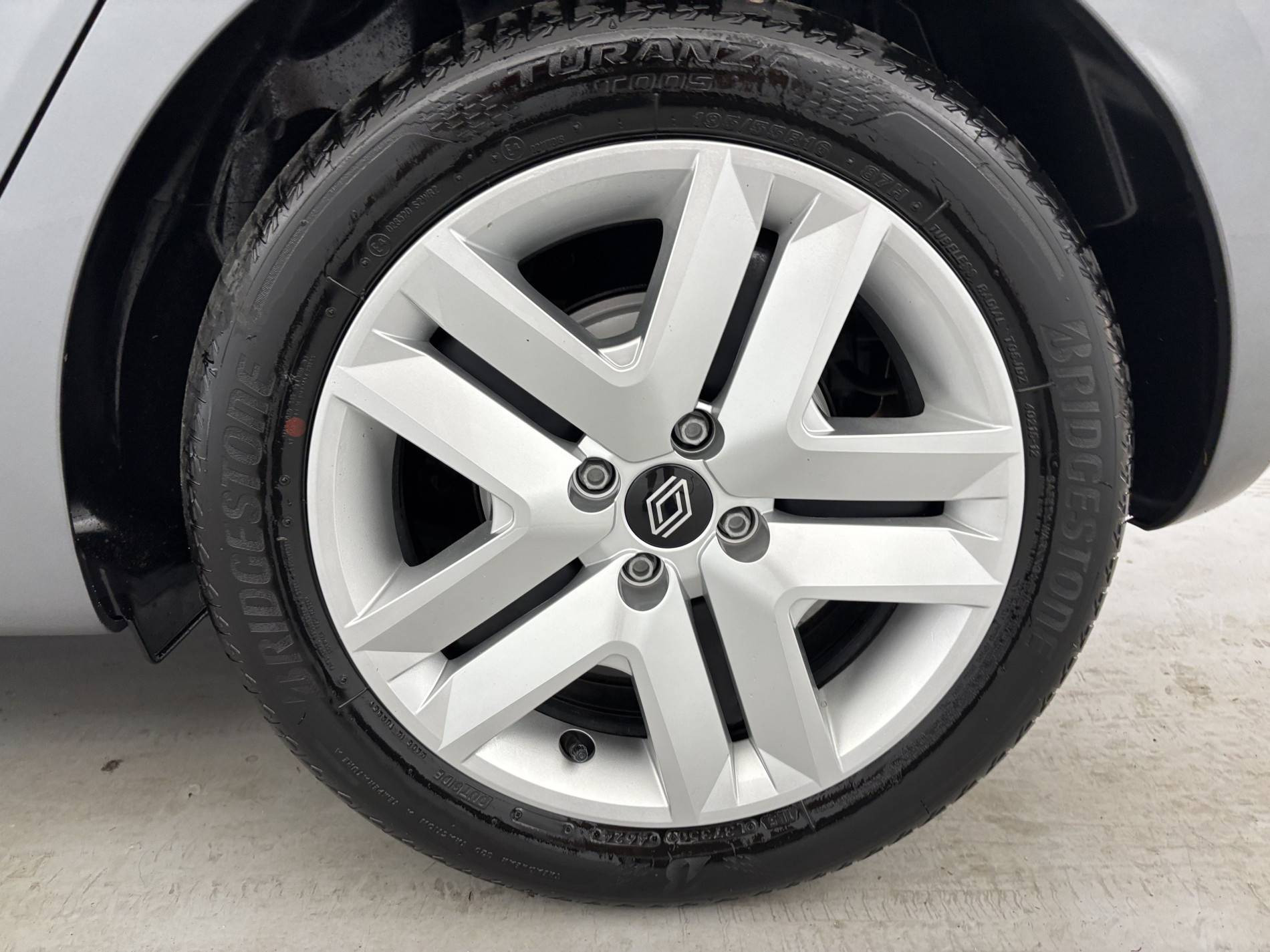 Vente en ligne Renault Clio 5 Clio E-Tech full hybrid 145 ch GSR2 au prix de 18 890 €