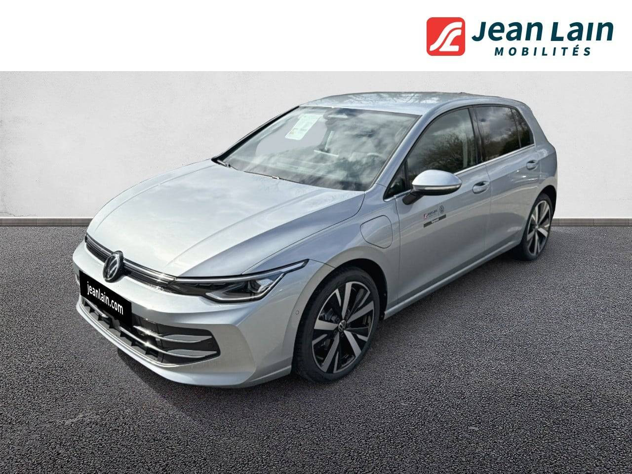 Vente en ligne VOLKSWAGEN GOLF Golf 1.5 eHybrid 204 DSG6 Style de 2026 au prix de 44 500 €