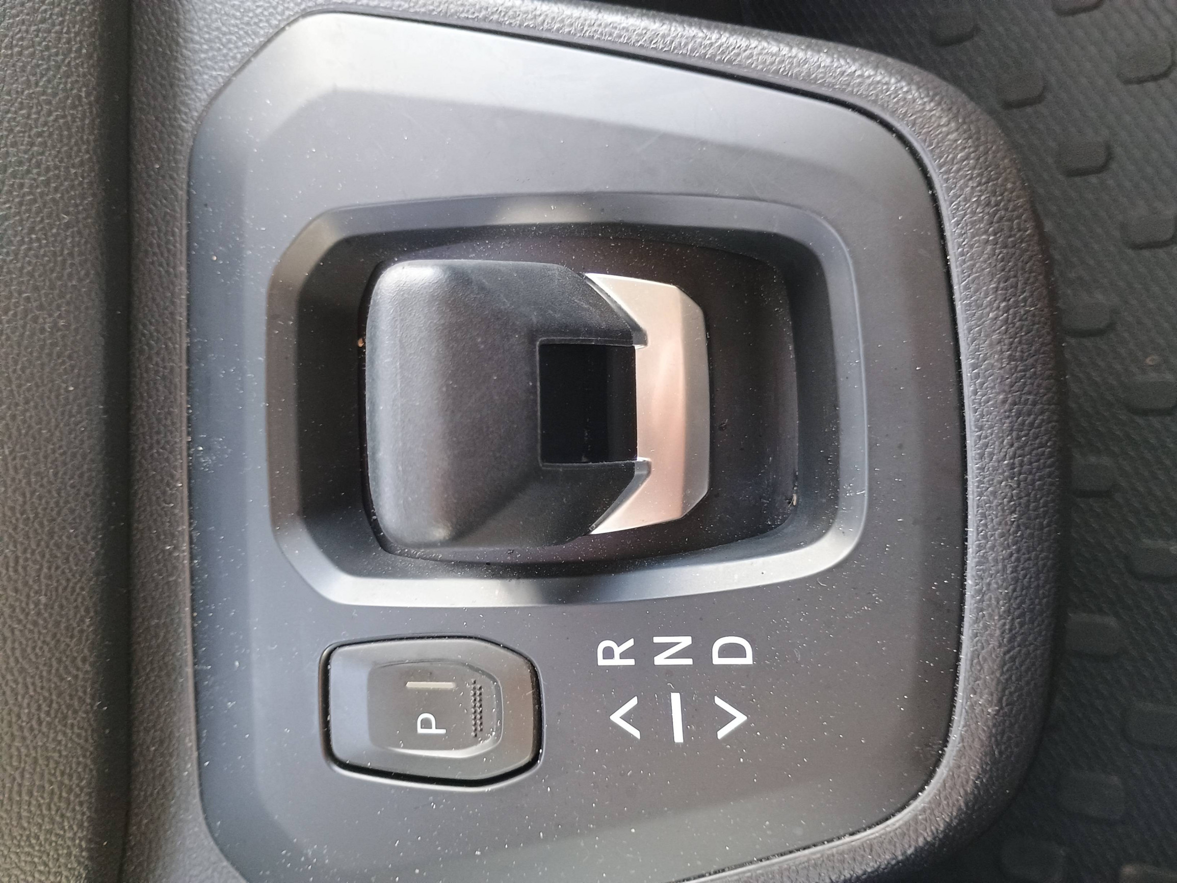 Vente en ligne Renault Trafic Cabine Approfondie TRAFIC CA L2H1 3T BLUE DCI 170 AUTO au prix de 37 991 €