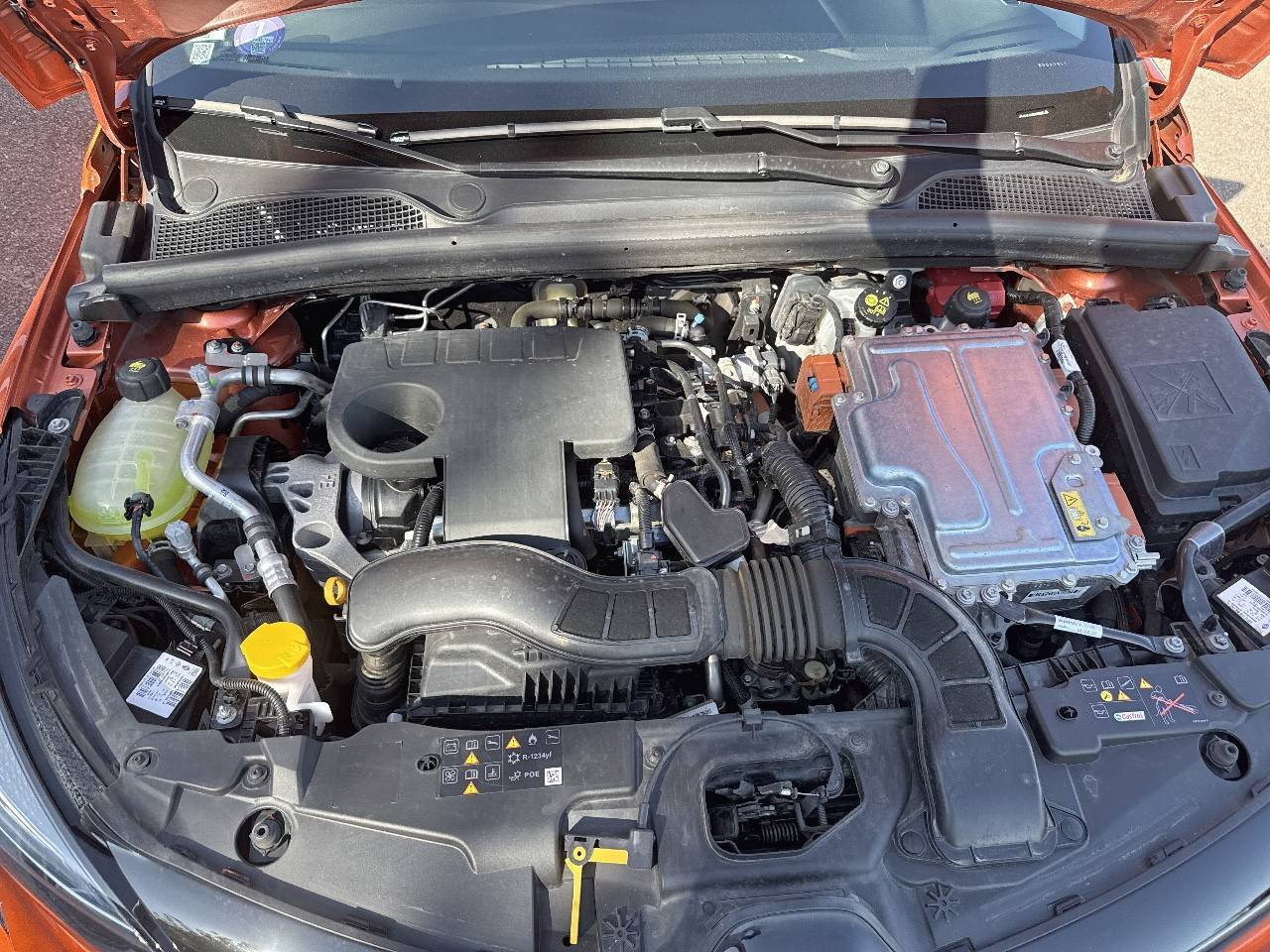Vente en ligne Renault Clio 5 Clio E-Tech full hybrid 145 au prix de 16 490 €