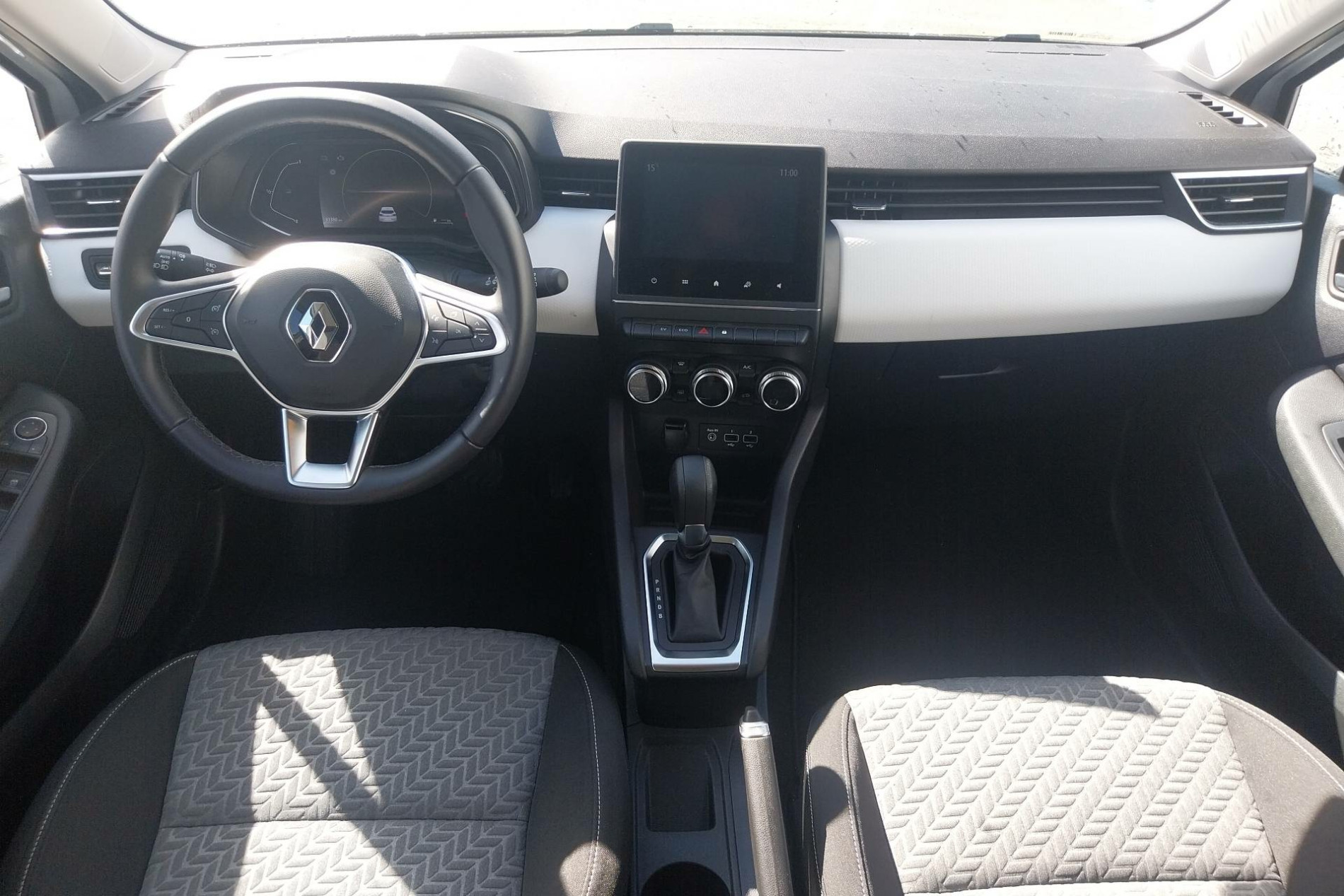 Vente en ligne Renault Clio 5 Clio E-Tech full hybrid 145 au prix de 16 490 €