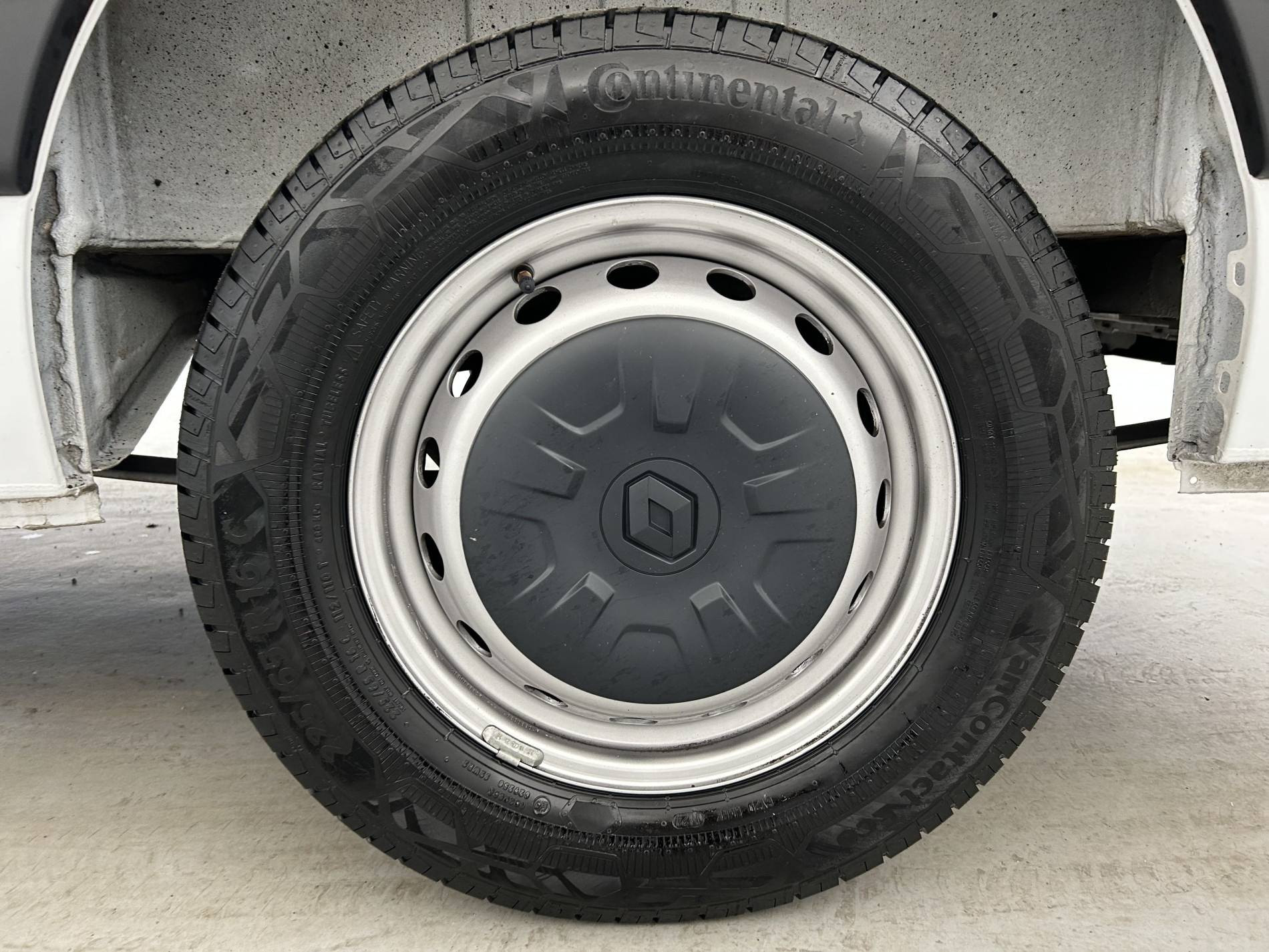Vente en ligne Renault Master Fourgon MASTER FGN TRAC F3500 L3H3 BLUE DCI 135 au prix de 26 990 €