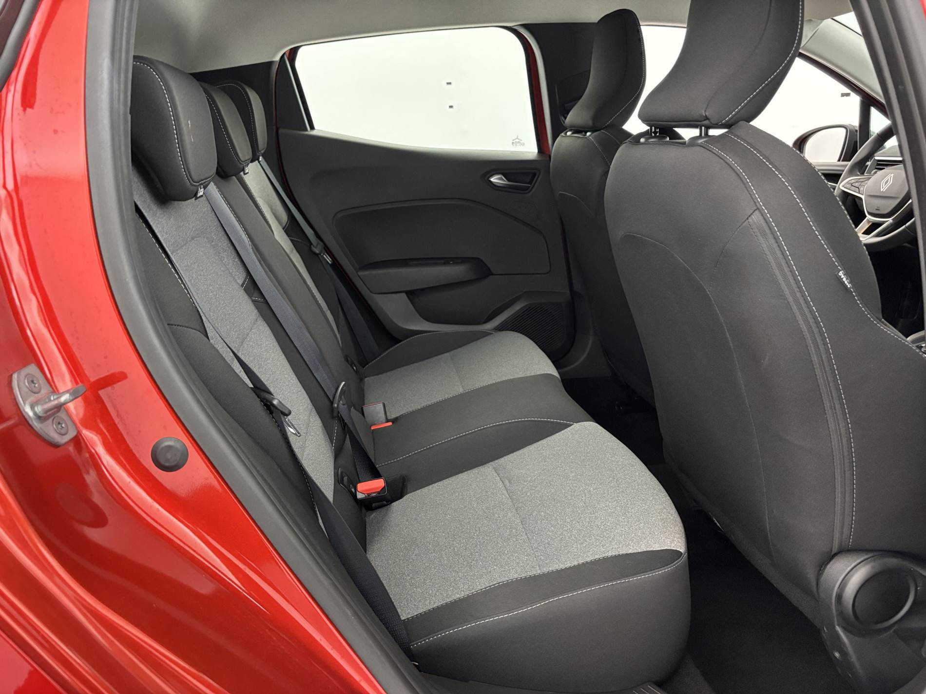 Vente en ligne Renault Clio 5 Clio Blue dCi 100 ch GSR2 au prix de 18 800 €