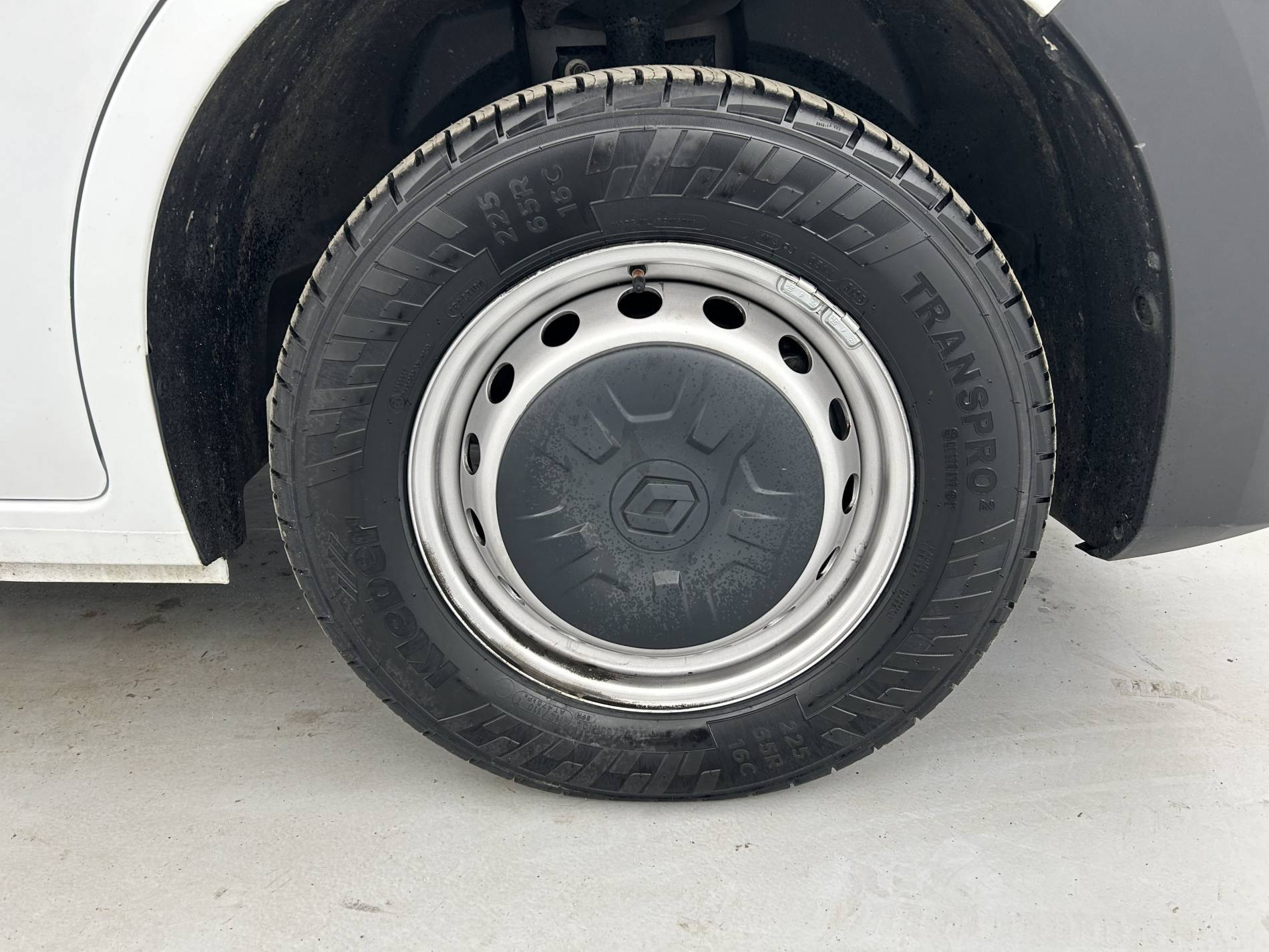 Vente en ligne Renault Master Fourgon MASTER FGN TRAC F3500 L3H3 BLUE DCI 135 au prix de 27 990 €