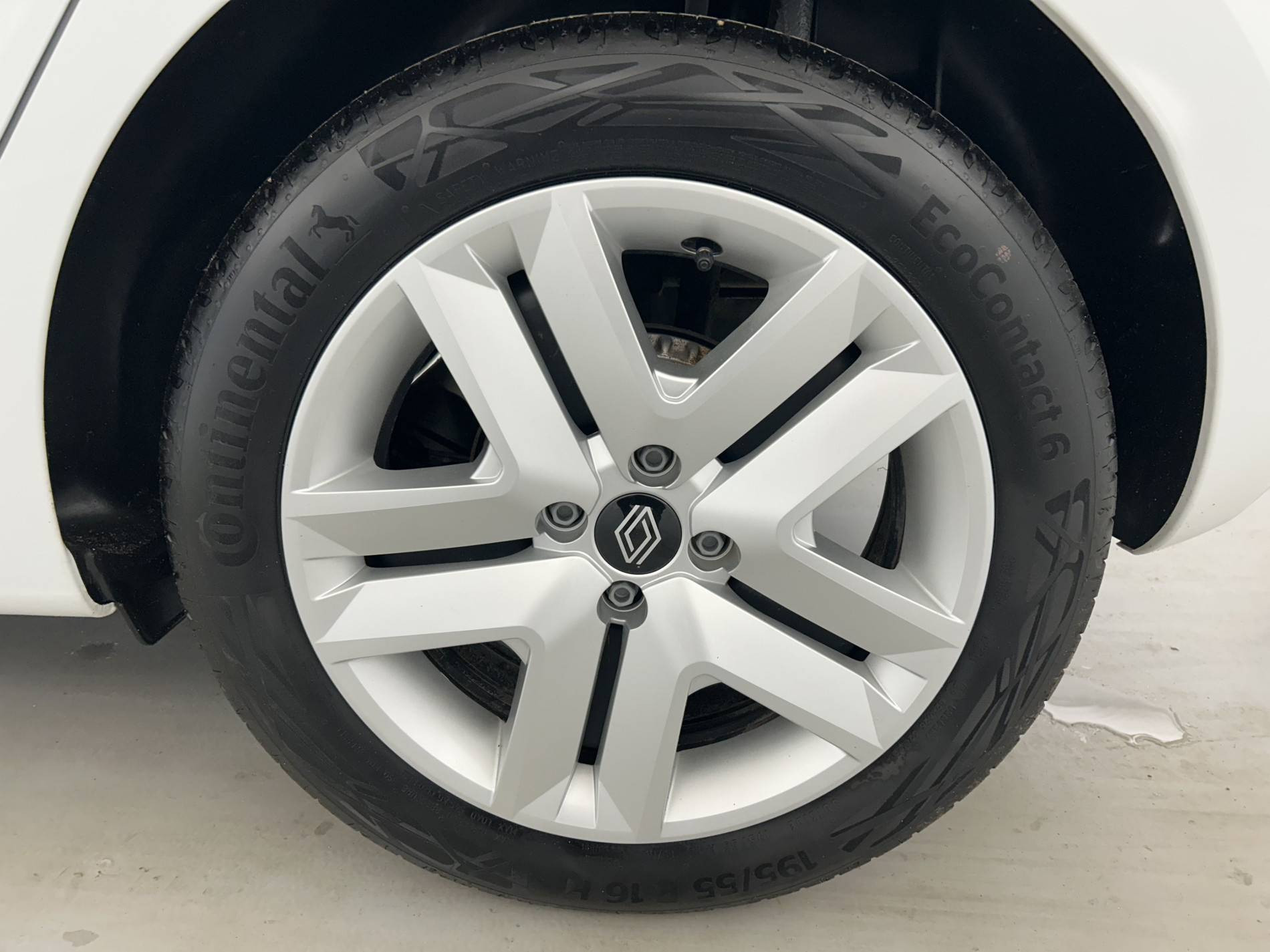 Vente en ligne Renault Clio 5 Clio TCe 90 au prix de 15 290 €