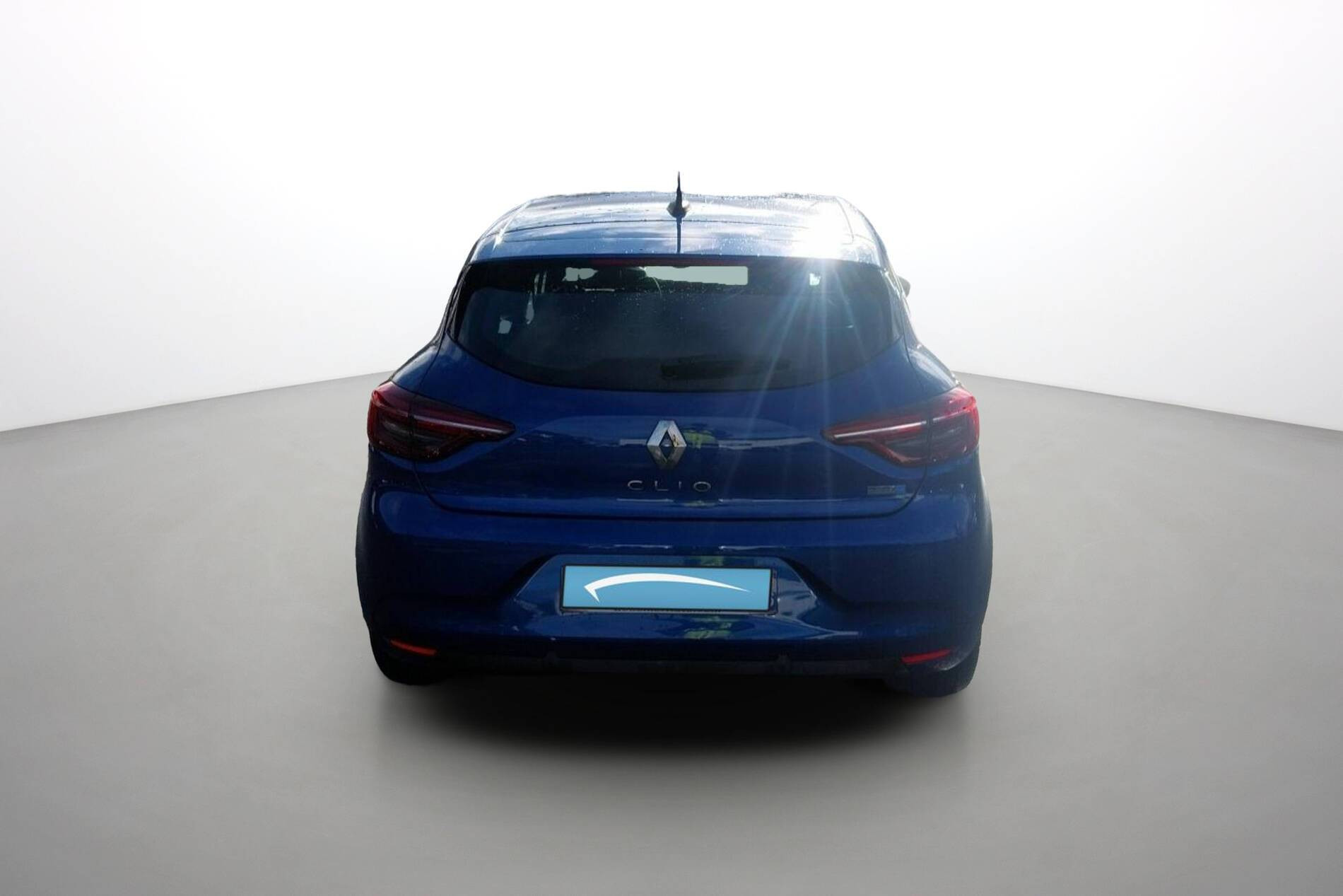 Vente en ligne Renault Clio 5 Clio E-Tech 140 - 21N au prix de 16 490 €