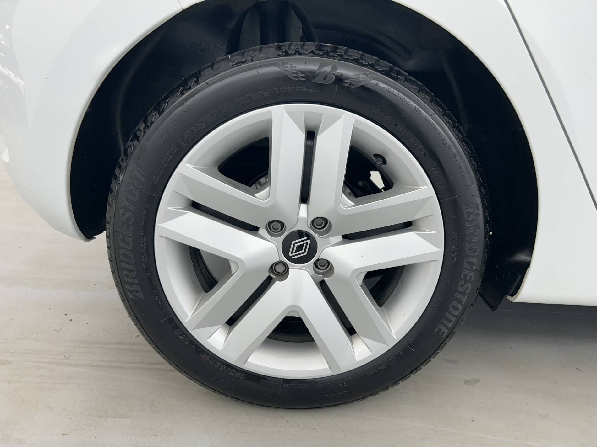 Vente en ligne Renault Clio 5 Clio TCe 100 GPL au prix de 14 900 €