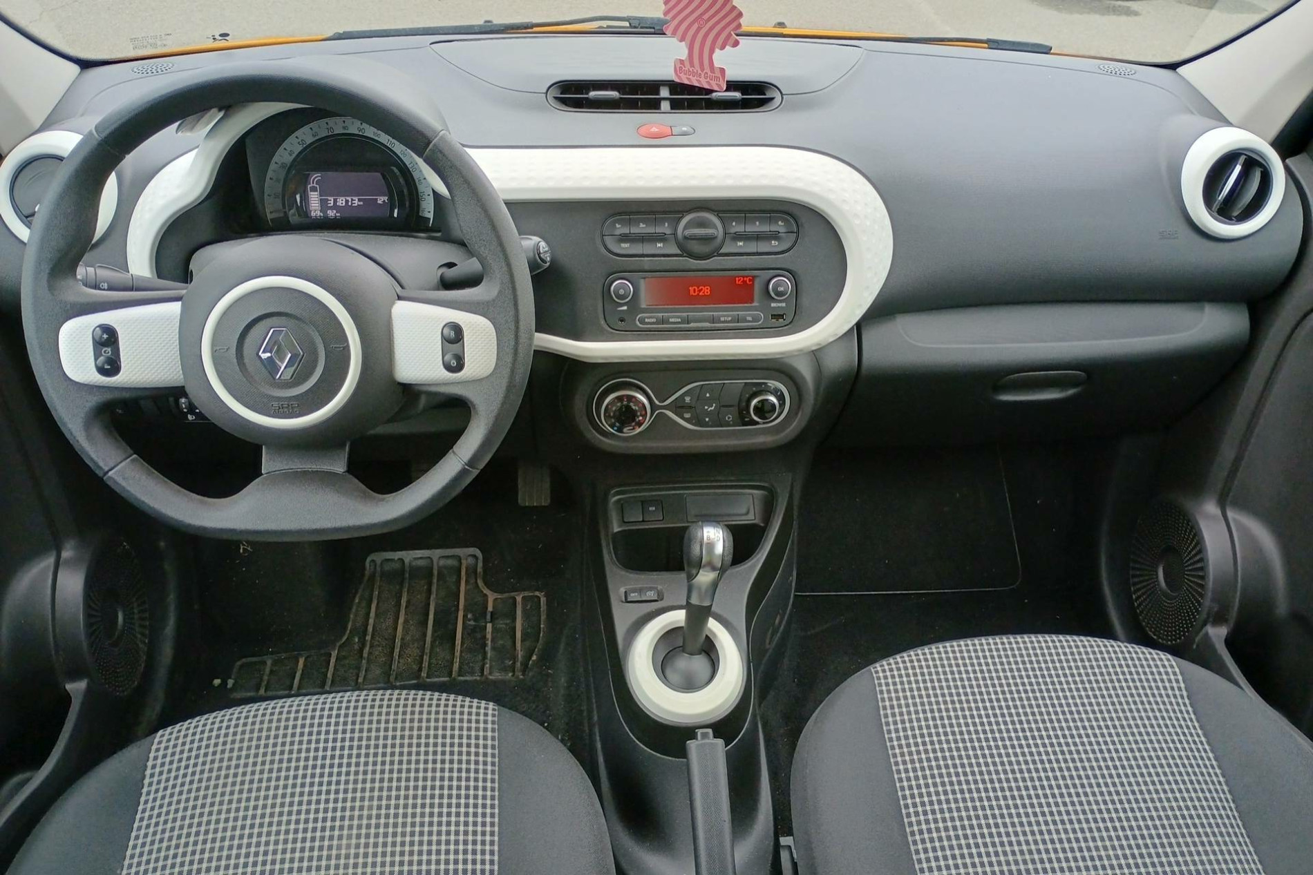 Vente en ligne Renault Twingo Electrique Twingo III E-Tech au prix de 9 990 €