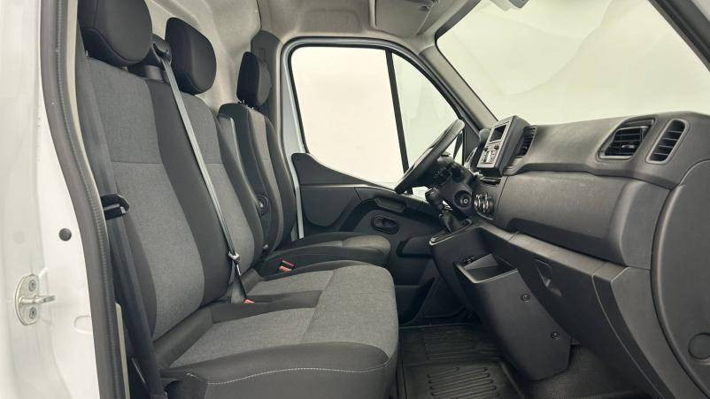 Vente en ligne Renault Master Fourgon MASTER FGN TRAC F3500 L3H3 BLUE DCI 135 au prix de 27 990 €