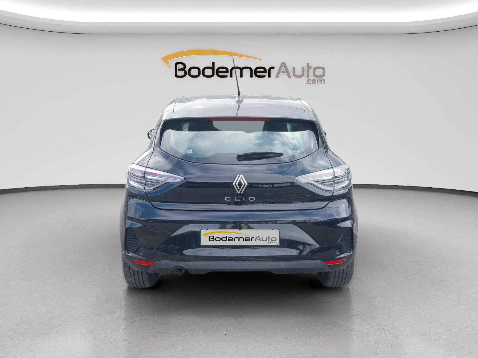 Vente en ligne Renault Clio 5 Clio Blue dCi 100 ch GSR2 au prix de 17 690 €