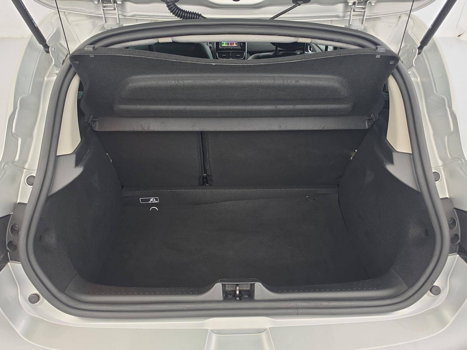 Vente en ligne Renault Clio 4 Clio TCe 90 E6C au prix de 10 990 €