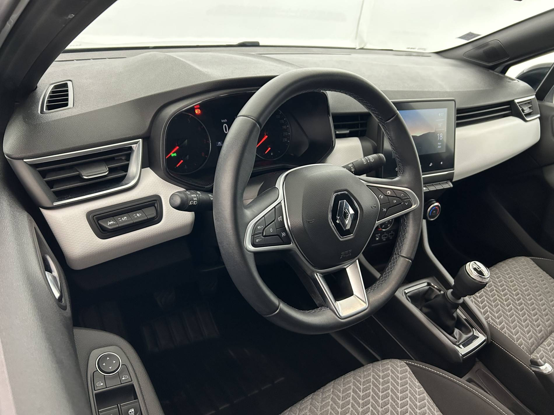 Vente en ligne Renault Clio 5 Clio TCe 90 - 21N au prix de 14 390 €