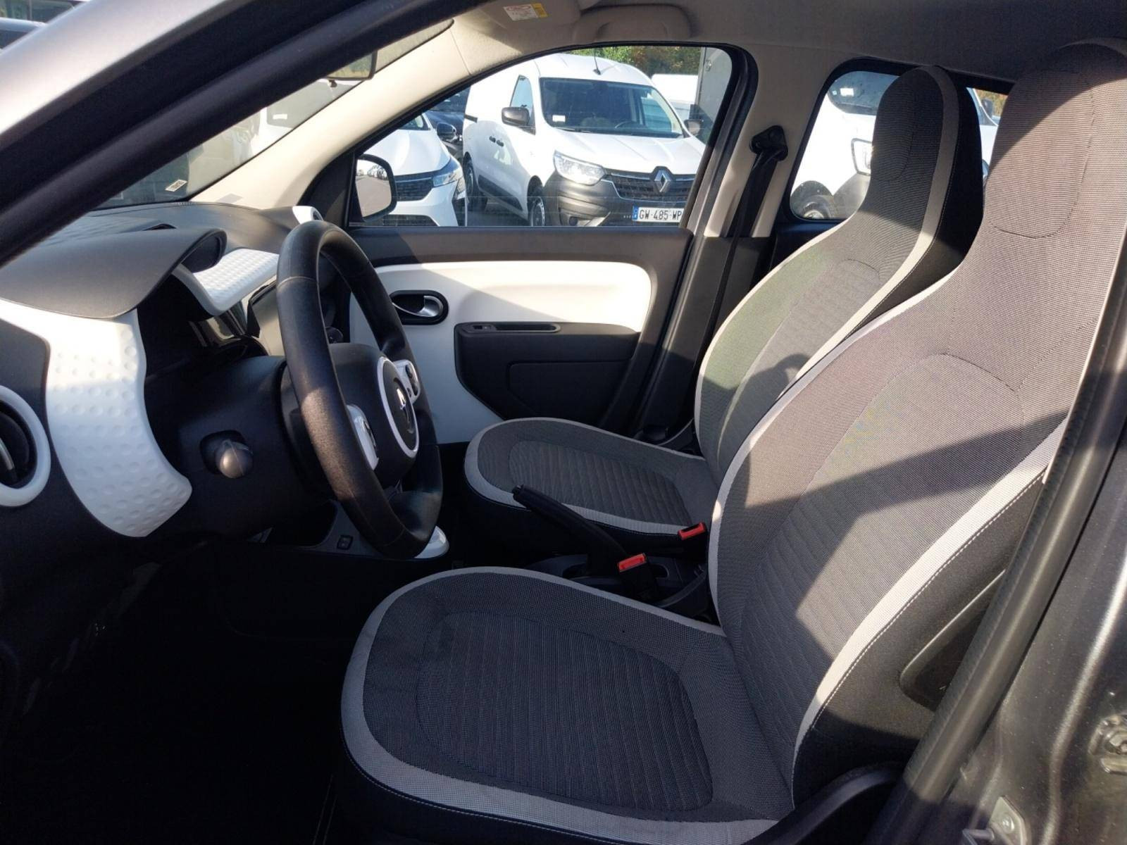 Vente en ligne Renault Twingo Electrique Twingo III E-Tech au prix de 12 990 €