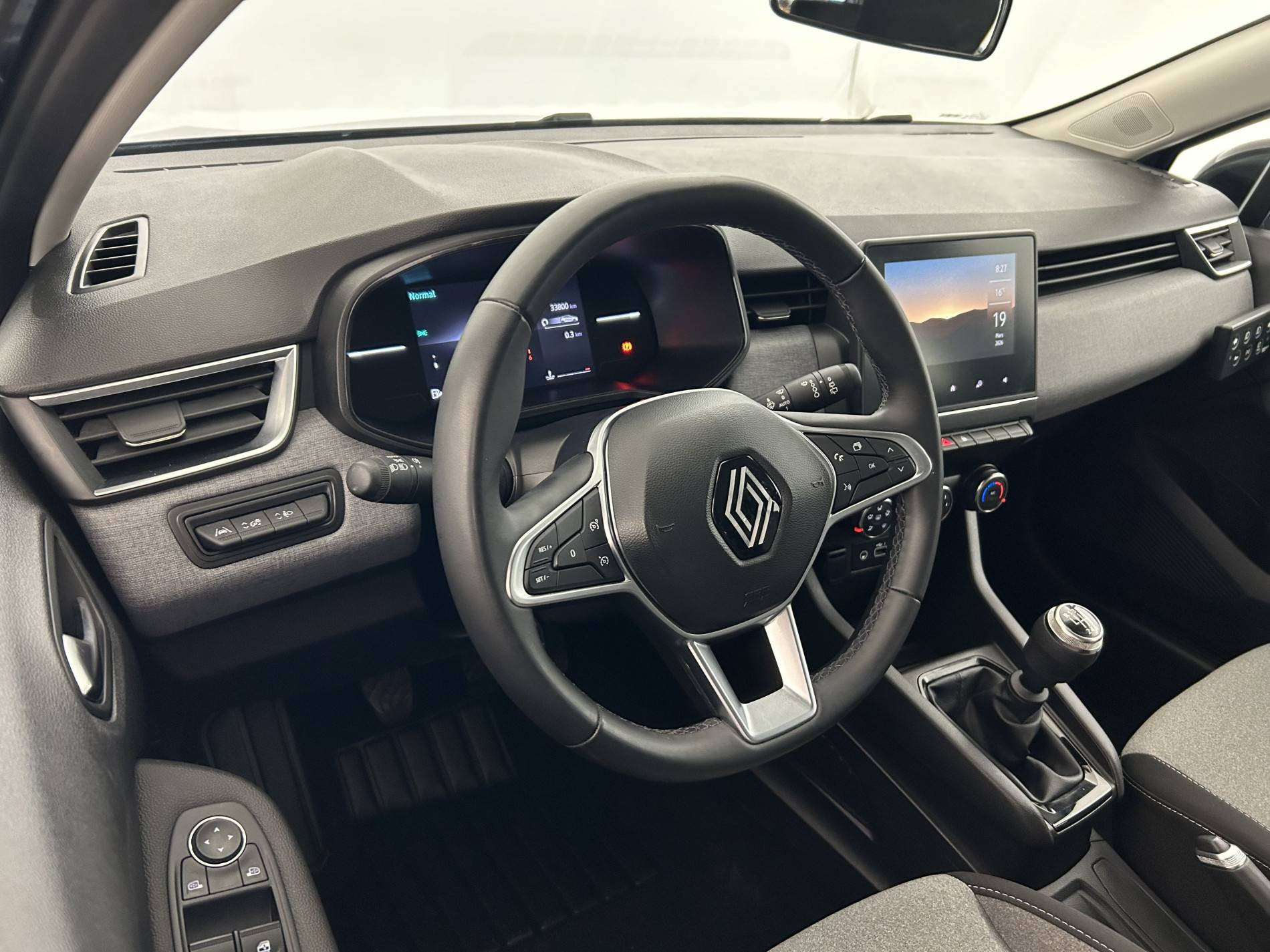 Vente en ligne Renault Clio 5 Clio Blue dCi 100 au prix de 16 990 €