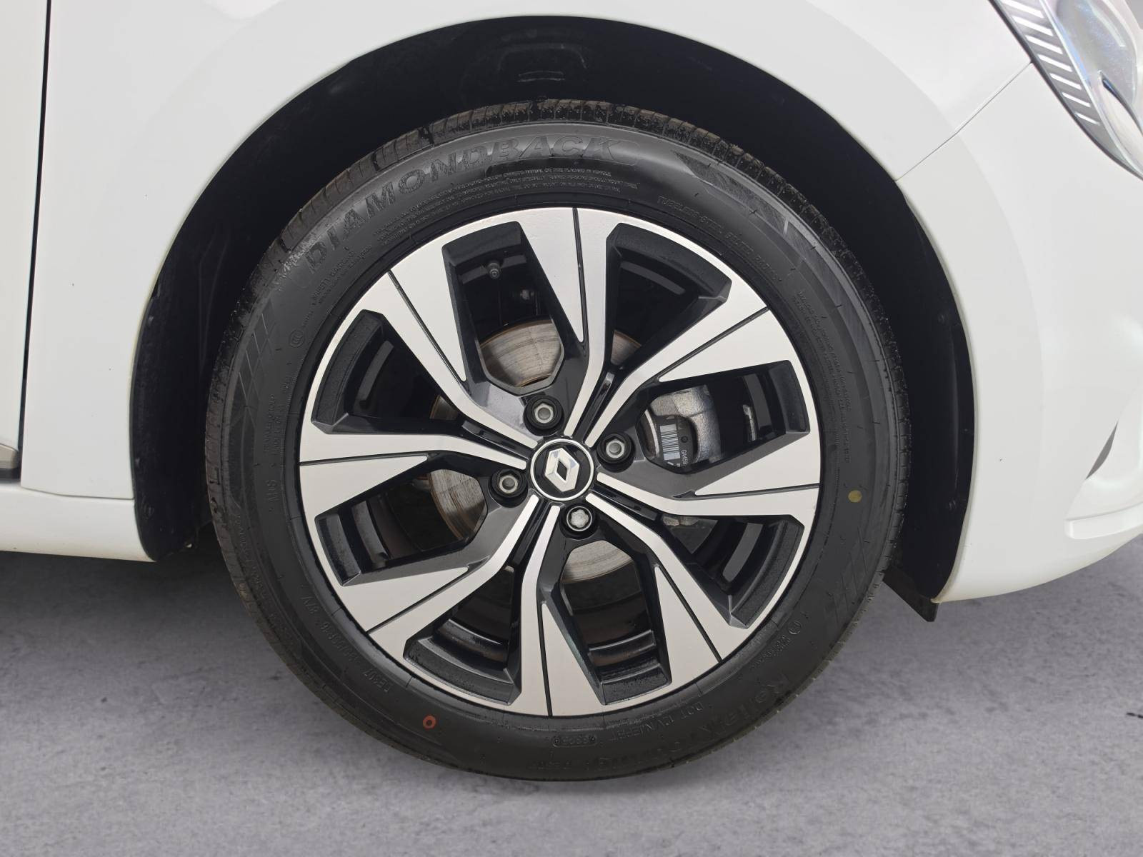 Vente en ligne Renault Clio 5 Clio TCe 100 GPL au prix de 14 900 €