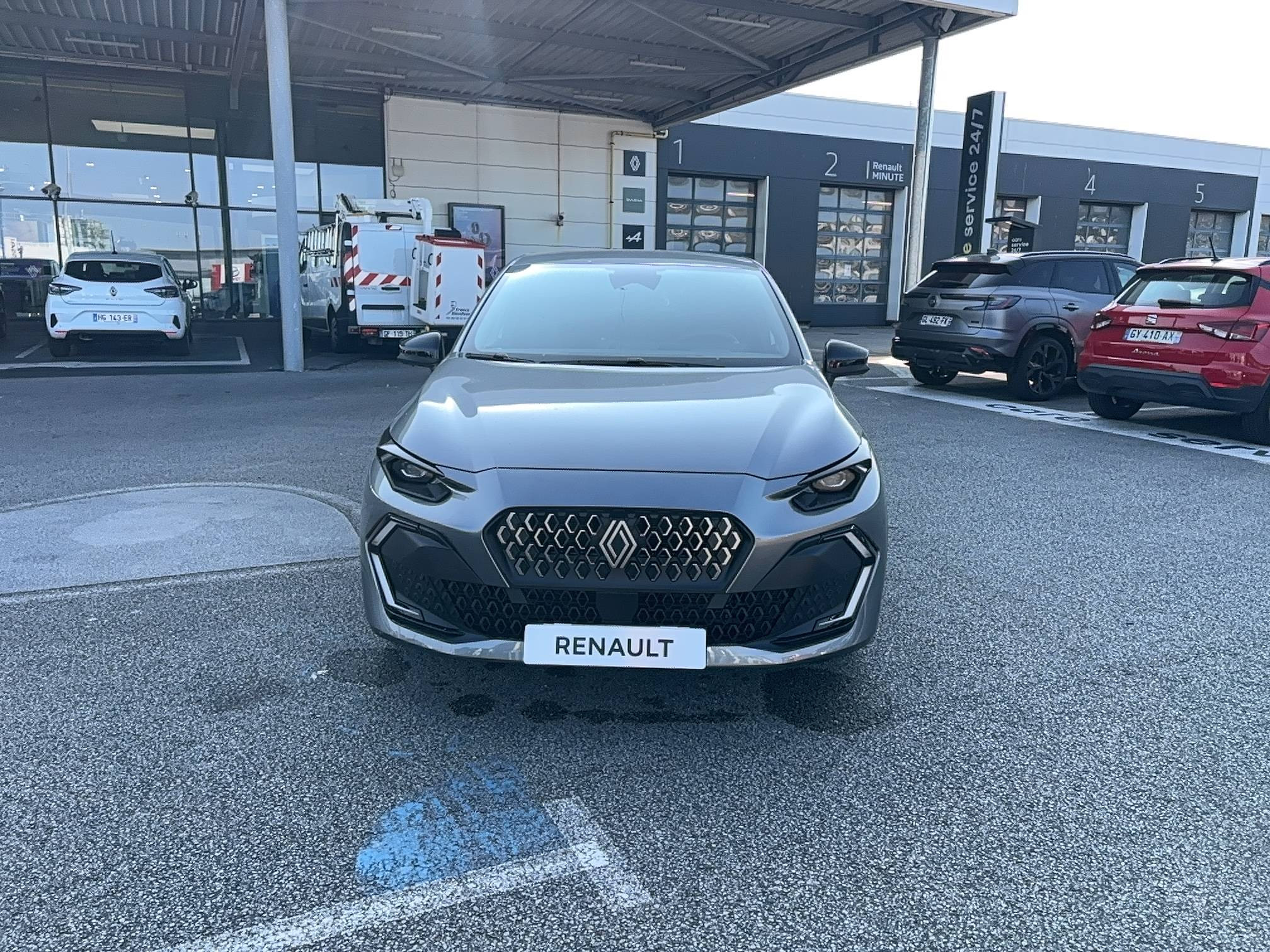 Vente en ligne Renault Clio 6 Clio Eco-G 120 ch EDC au prix de 25 900 €