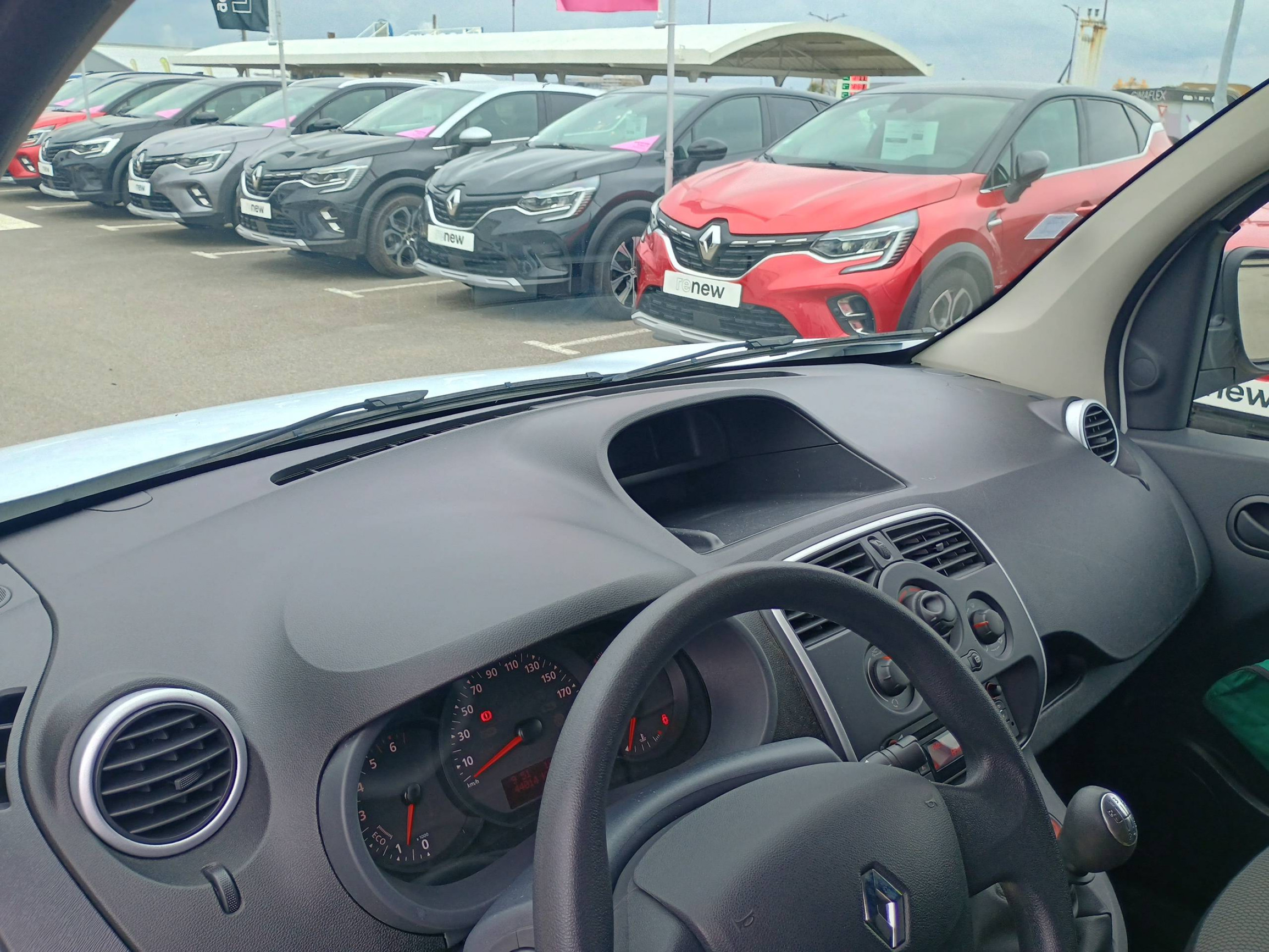 Vente en ligne Renault Kangoo Express  BLUE DCI 80 au prix de 12 290 €