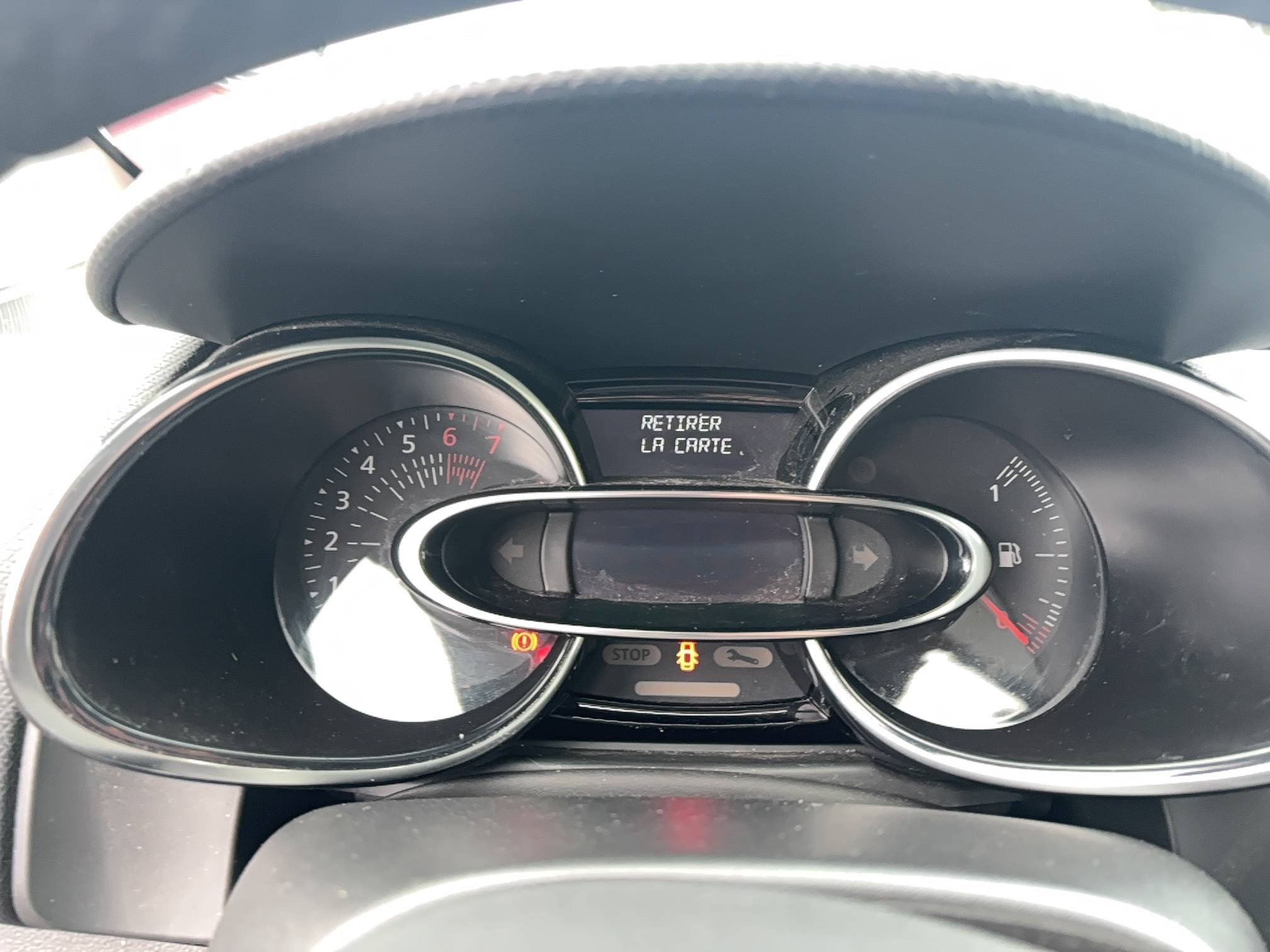 Vente en ligne Renault Clio 4 Clio TCe 90 E6C au prix de 9 490 €