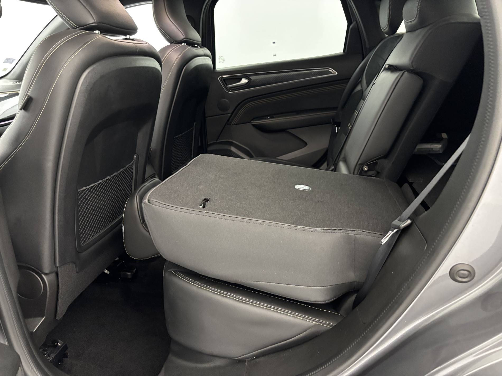 Vente en ligne Renault Arkana  E-Tech hybride 145 - 22 au prix de 22 990 €