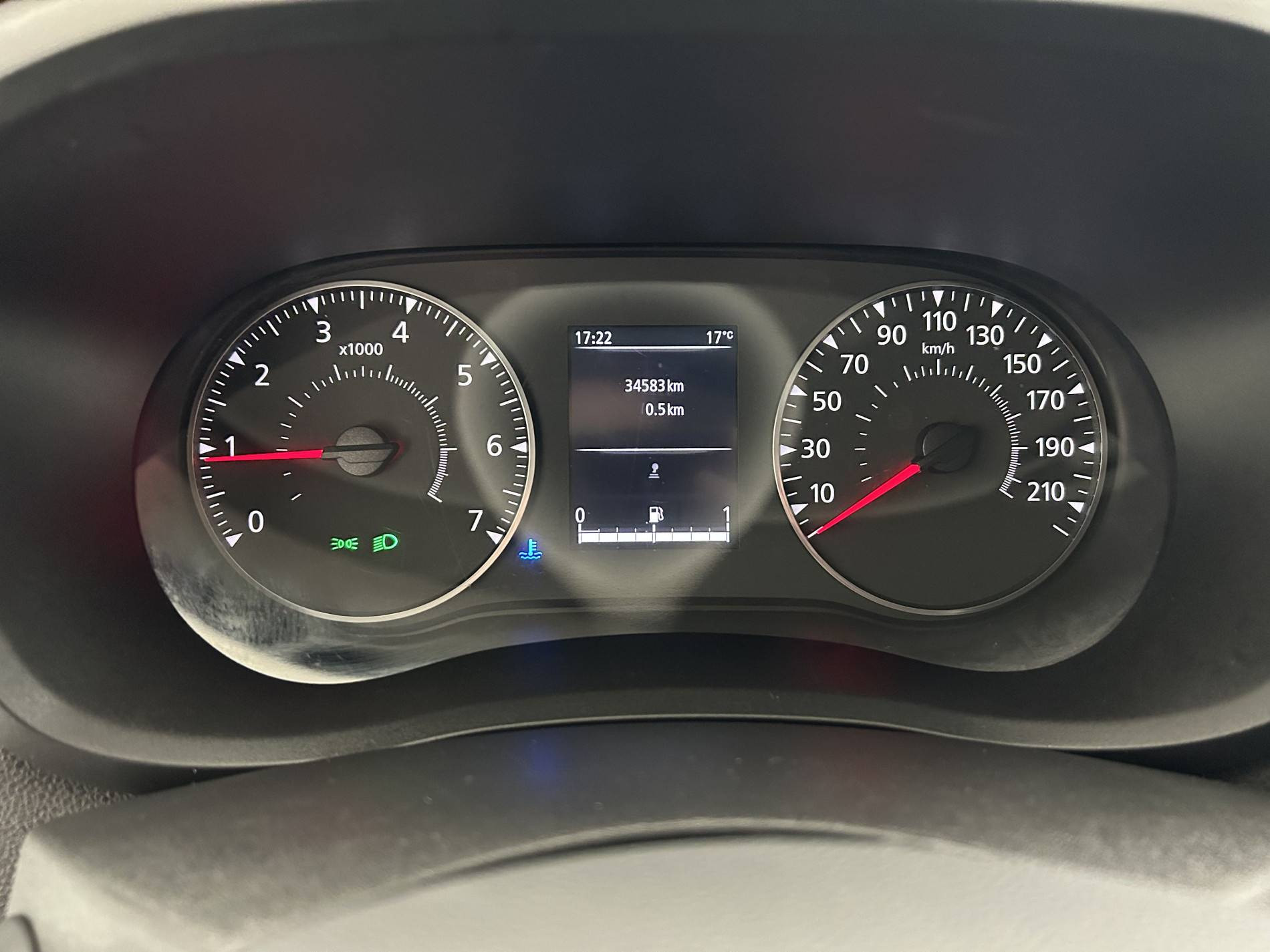 Vente en ligne Renault Master Fourgon MASTER FGN TRAC F3500 L3H3 BLUE DCI 135 au prix de 27 990 €