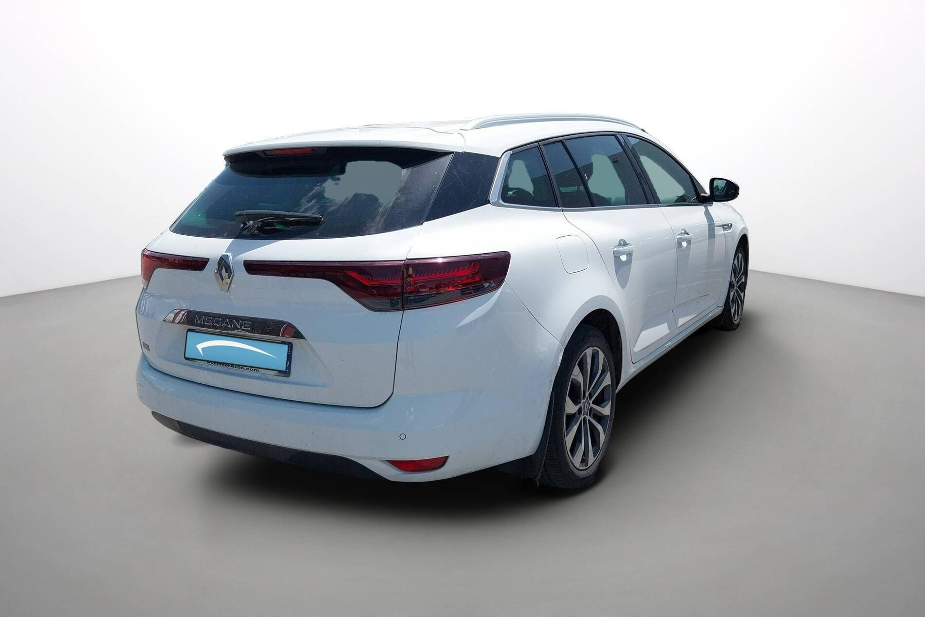 Vente en ligne Renault Megane 4 Estate  TCe 140 EDC au prix de 18 950 €