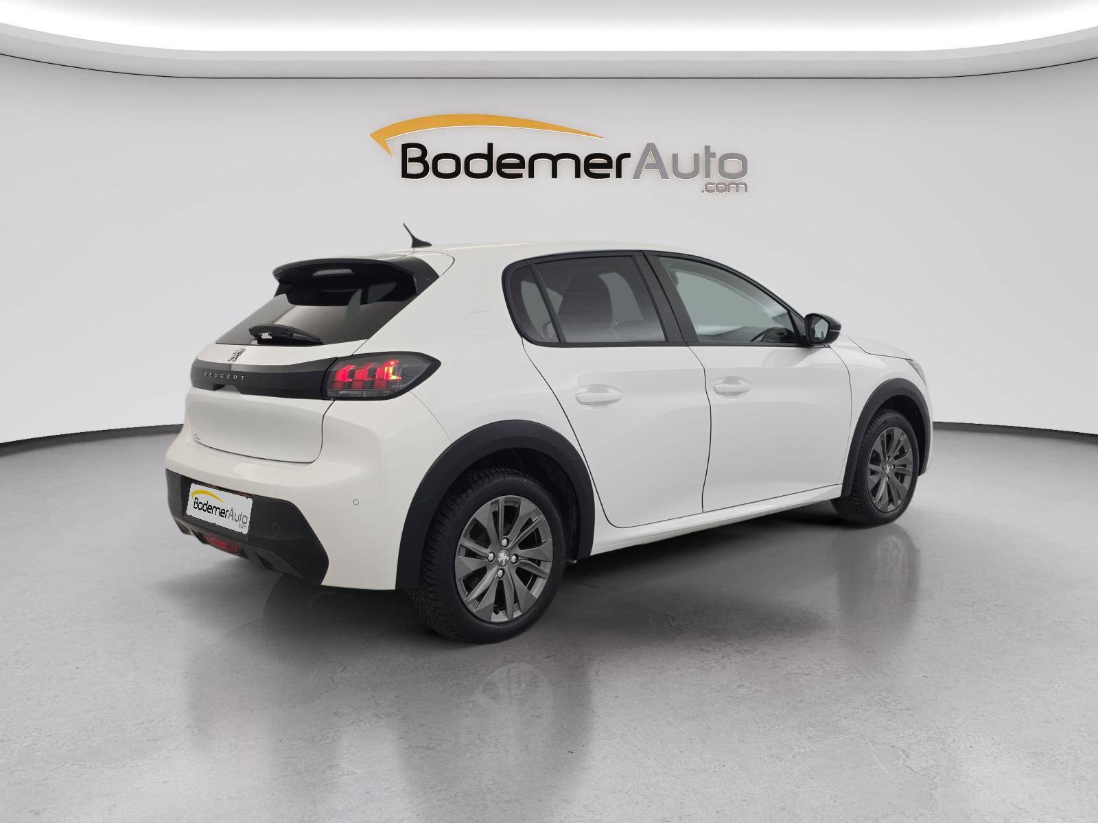 Vente en ligne Peugeot E-208  50 kWh 136ch au prix de 17 890 €