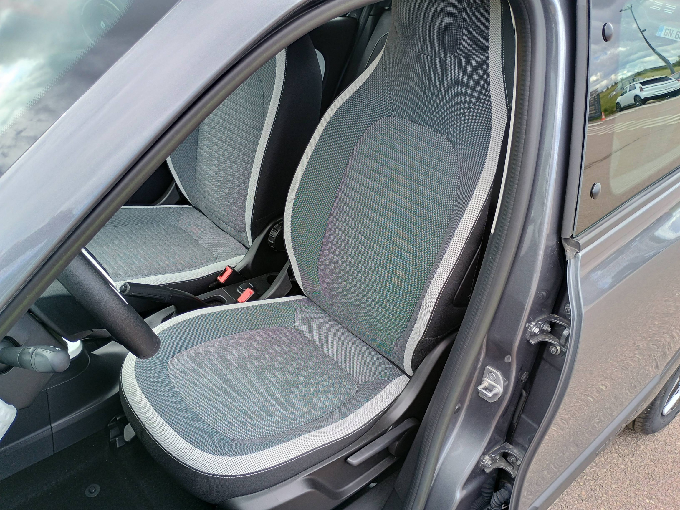 Vente en ligne Renault Twingo Electrique Twingo III E-Tech au prix de 12 991 €