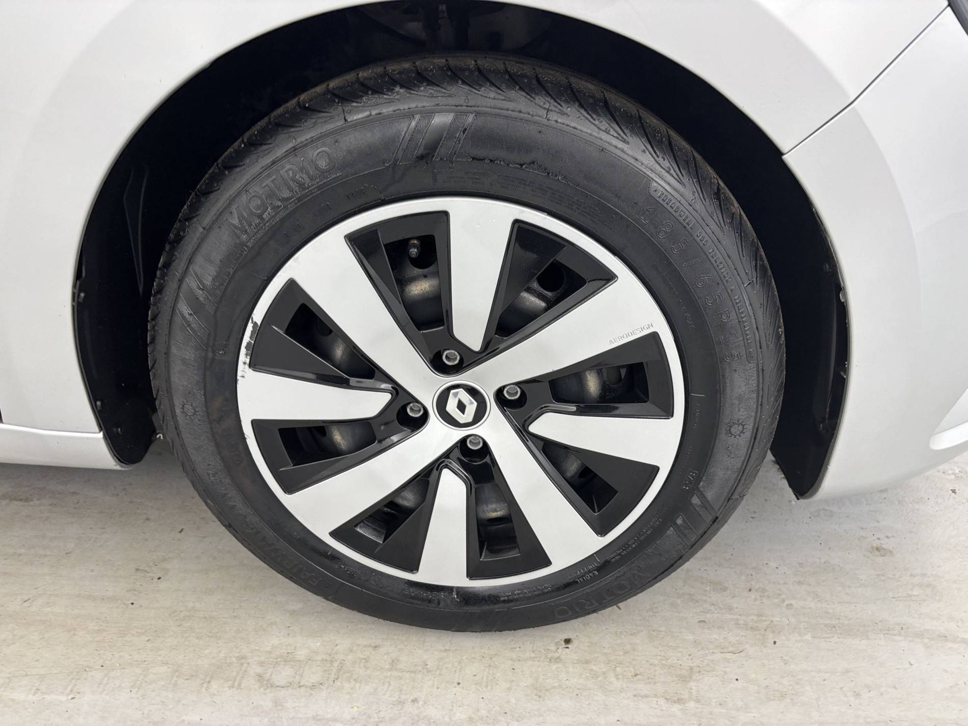 Vente en ligne Renault Clio 5 Clio TCe 90 au prix de 13 490 €