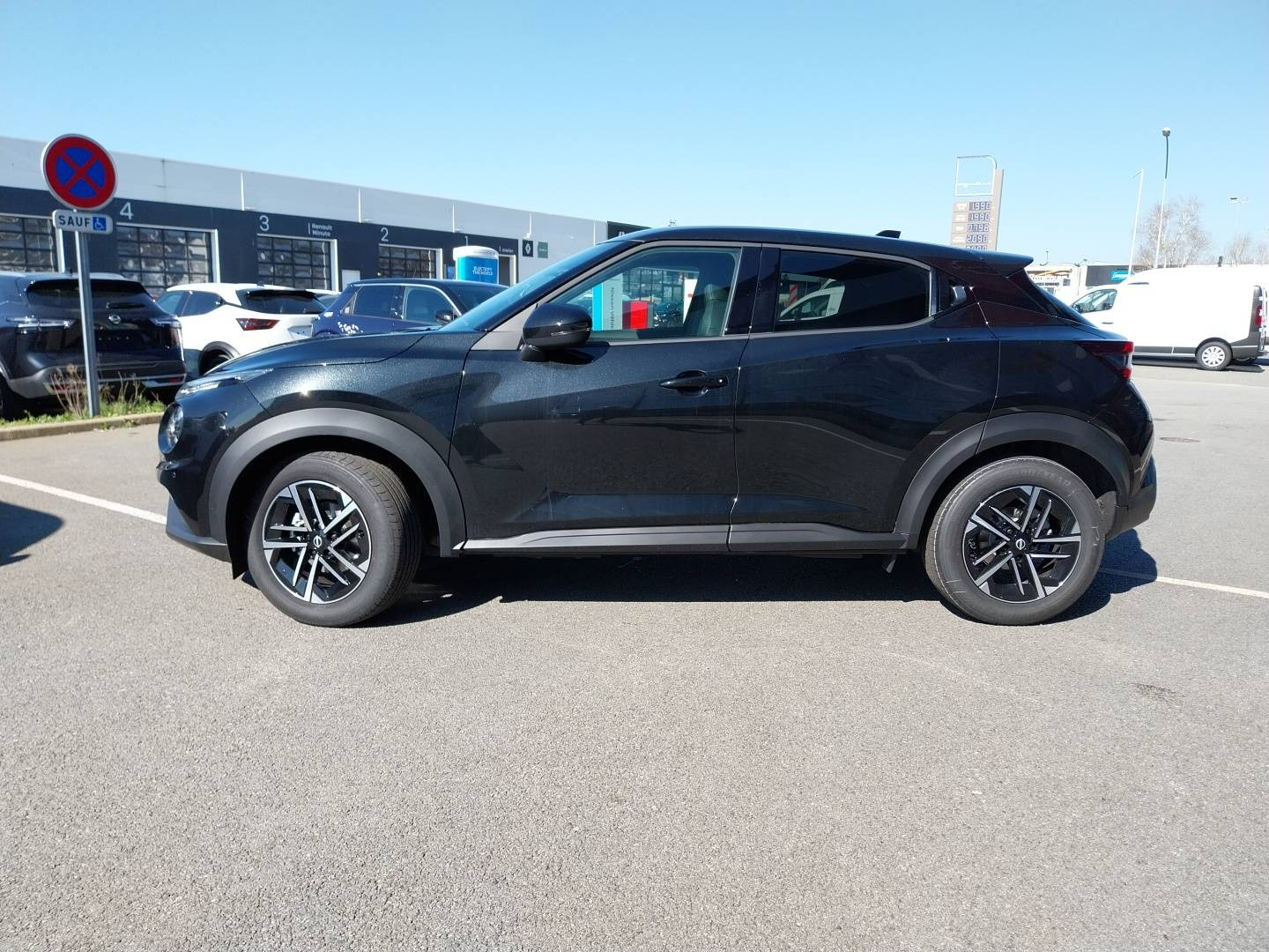 Vente en ligne Nissan Juke  HYBRID 143 au prix de 28 990 €